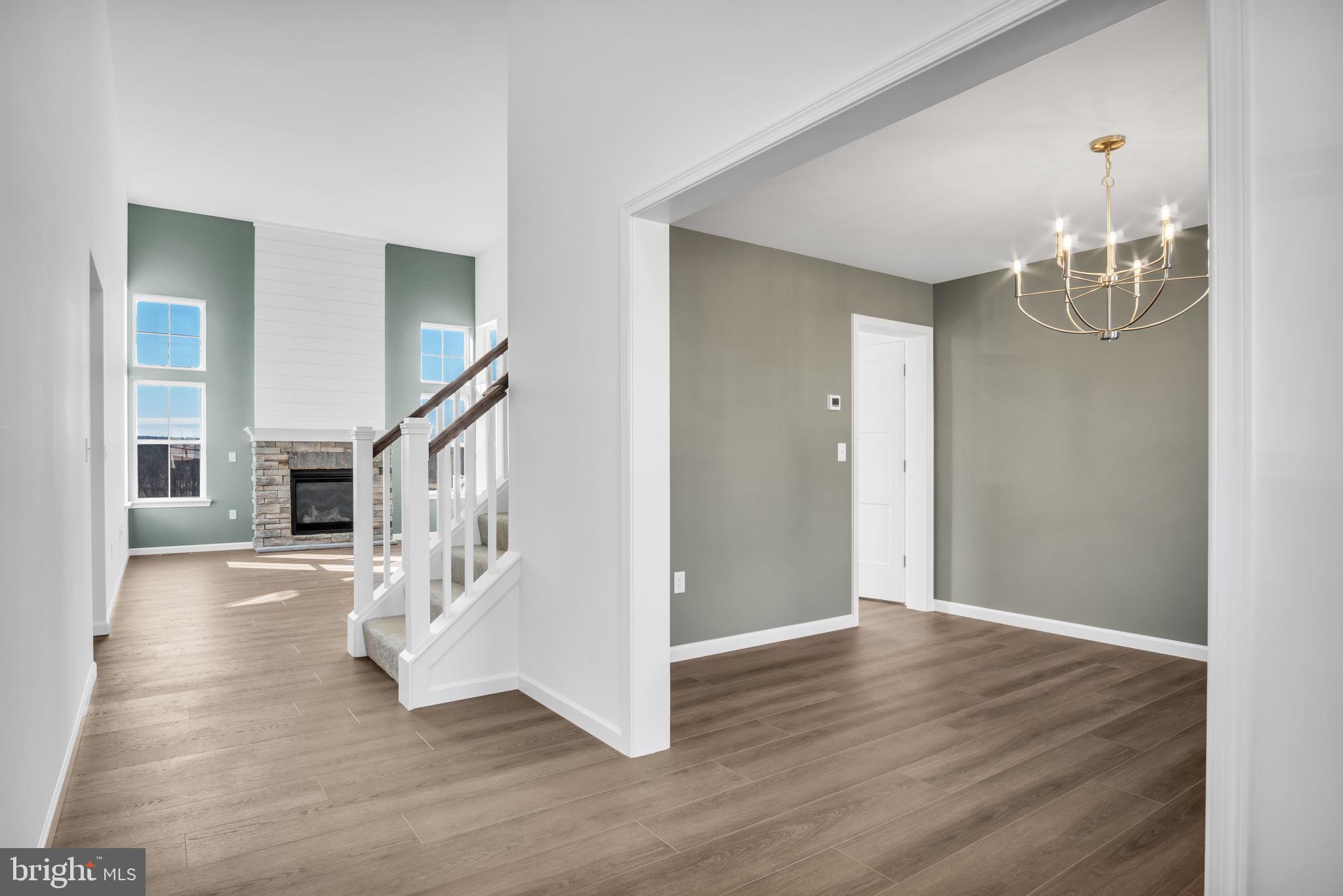 AUTUMN CHASE - Residential