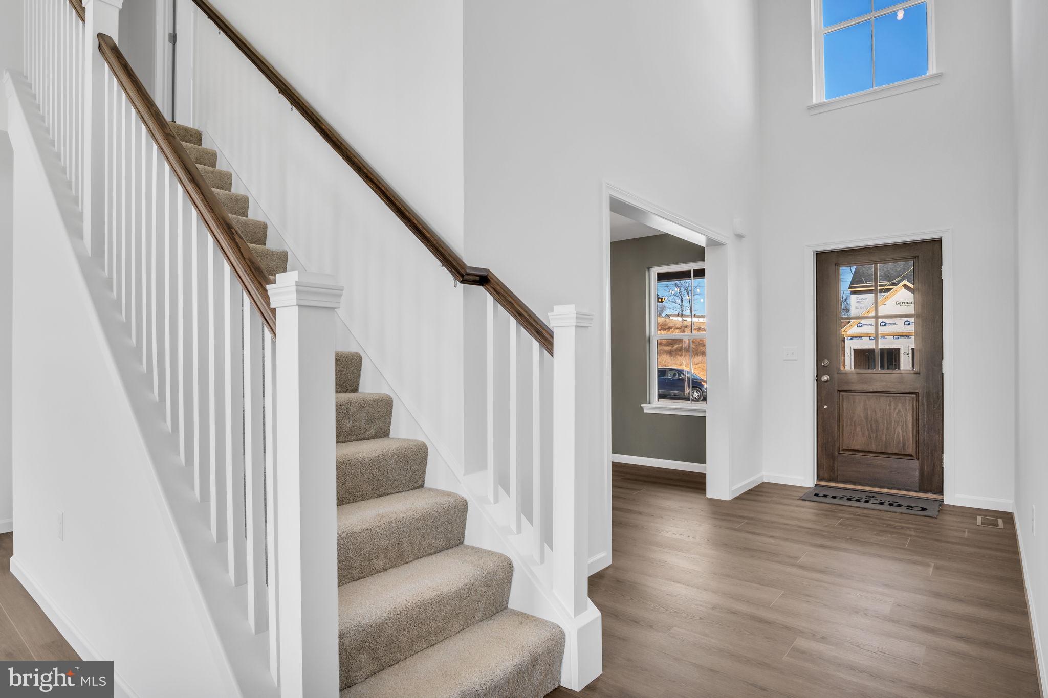 AUTUMN CHASE - Residential