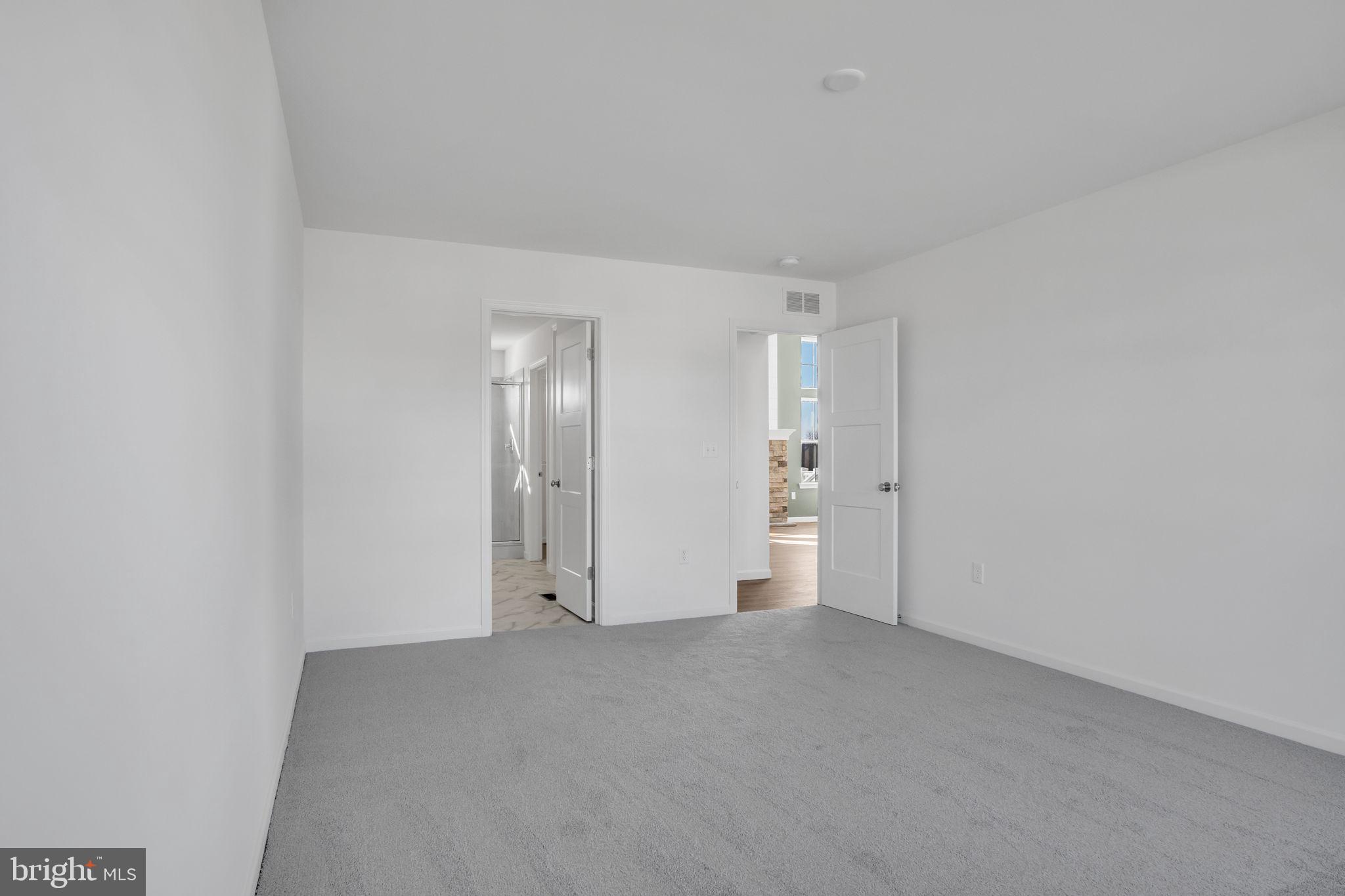 AUTUMN CHASE - Residential