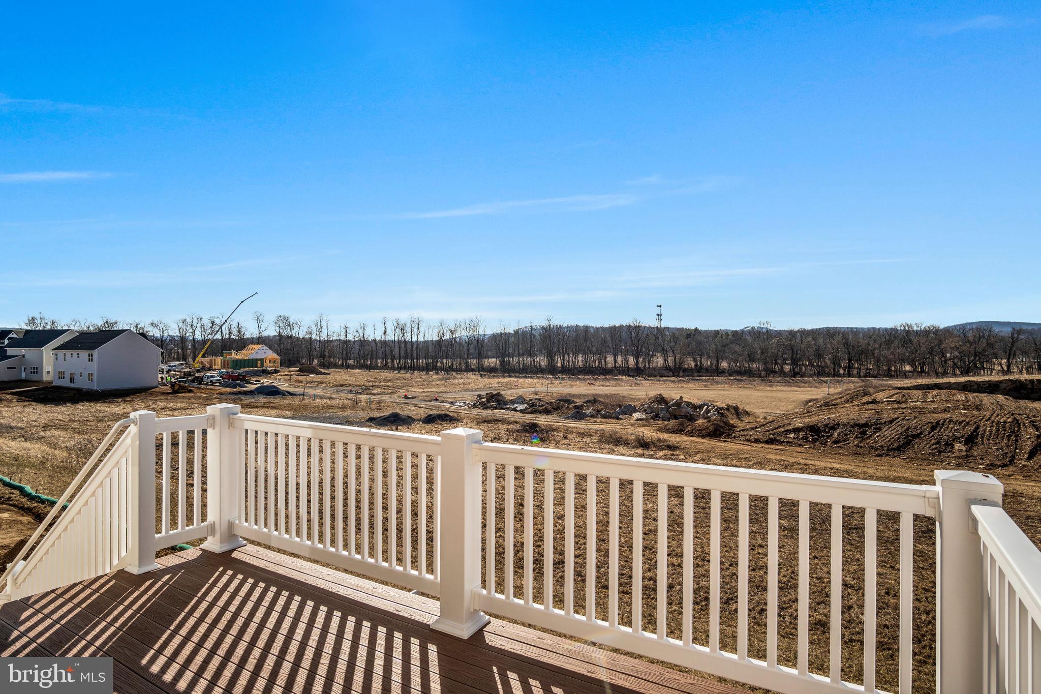 AUTUMN CHASE - Residential