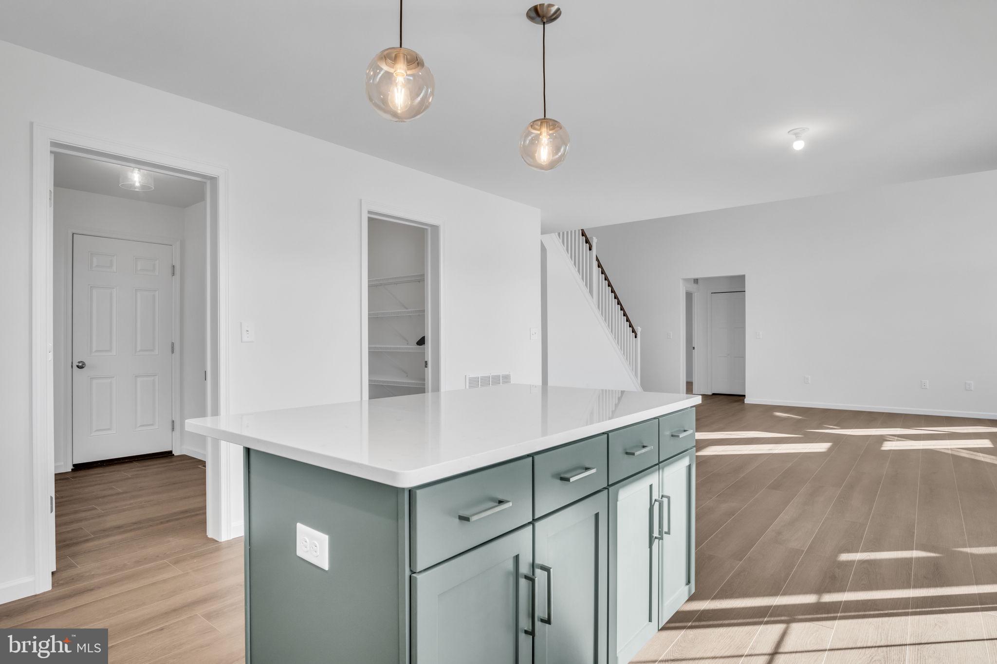 AUTUMN CHASE - Residential