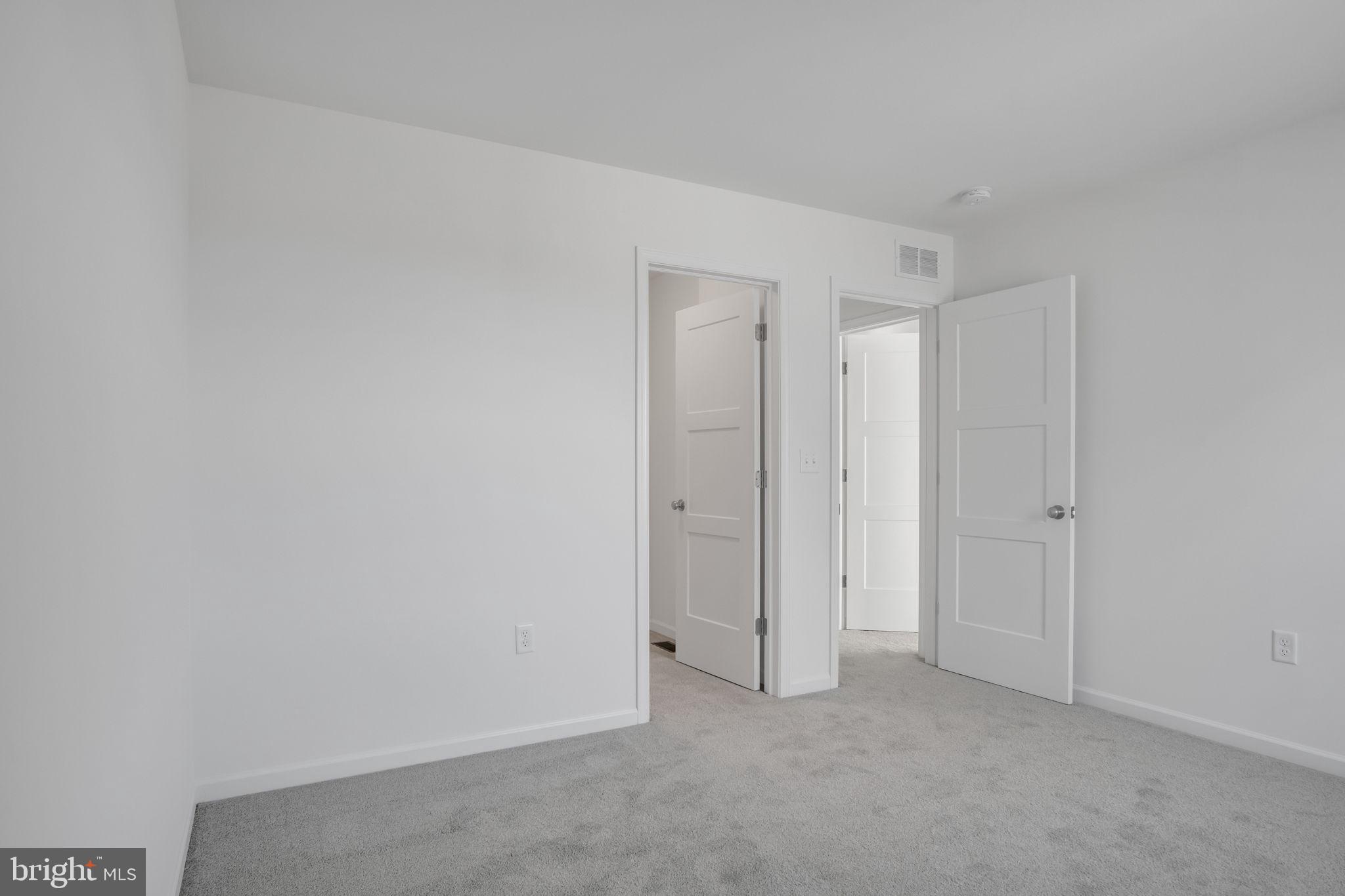 AUTUMN CHASE - Residential