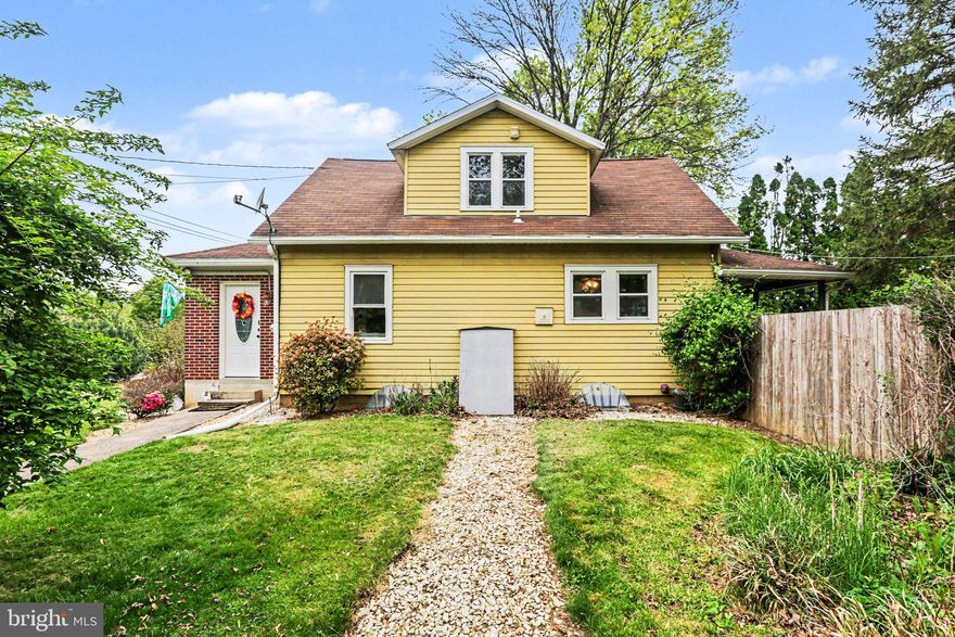 Welcome to 1020 Oberlin Rd, a charming home that offers comfort and functionality throughout. Situated on a quiet dead-end street, it provides a peaceful setting with minimal traffic that is ideal for families or anyone seeking a sense of privacy.

The spacious backyard offers a private outdoor retreat, perfect for relaxing, entertaining, or enjoying time with family and pets, along with a huge detached garage that provides plenty of space for parking, storage, or a workshop. Inside, the kitchen serves as the heart of the home, featuring unique character and a built-in wall oven for added charm and convenience. A bright and inviting mudroom with a large window fills the space with natural light, creating a warm and welcoming entry.