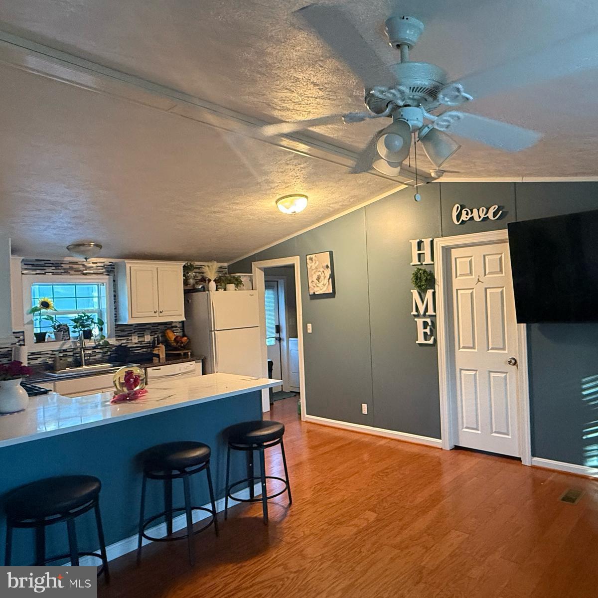44 CHESAPEAKE MOBILE CT