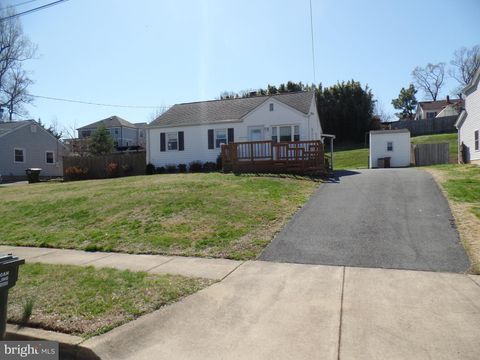 1910 HILLSIDE DRIVE FALLS CHURCH VA 22043