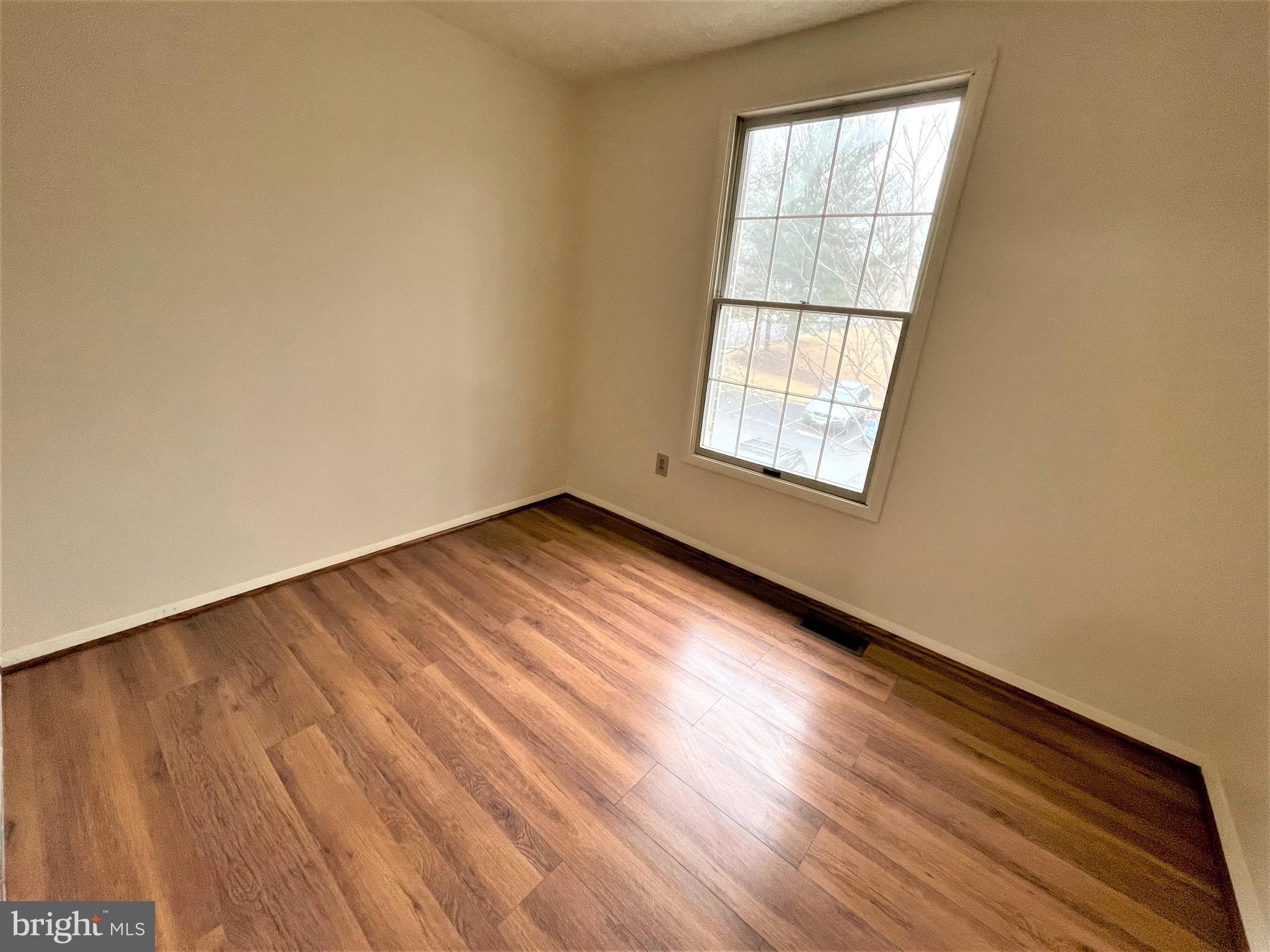 GUNNERS LAKE VILLAGE - Residential Lease