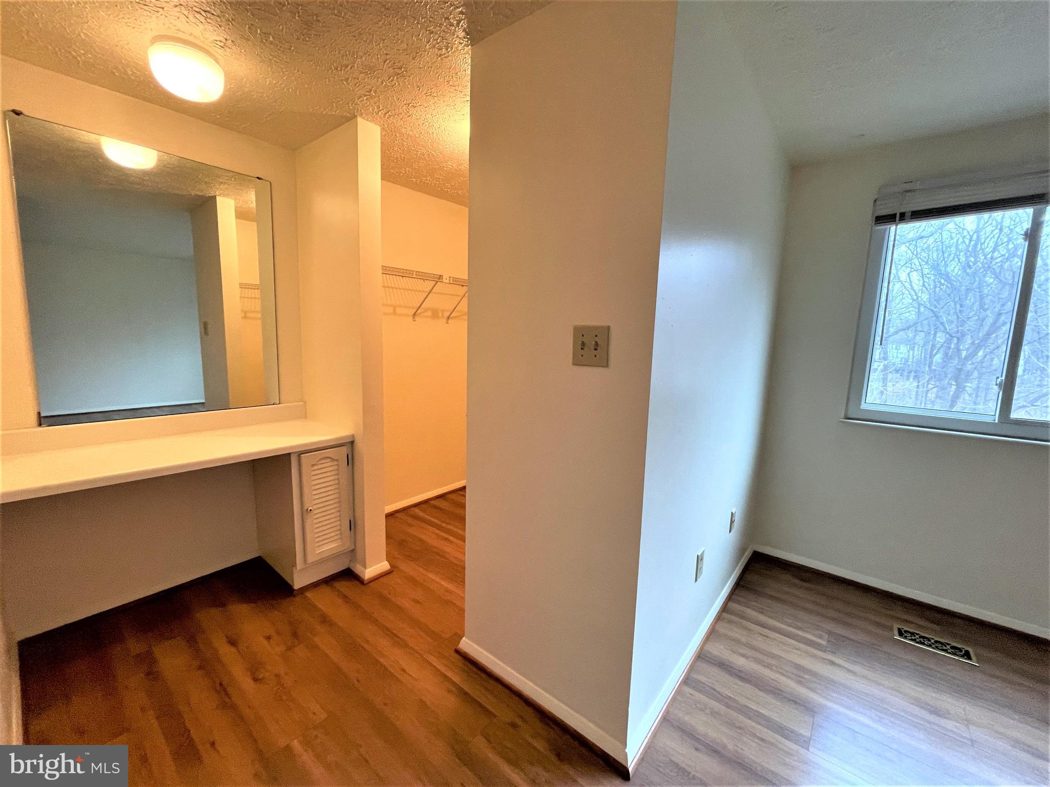 GUNNERS LAKE VILLAGE - Residential Lease