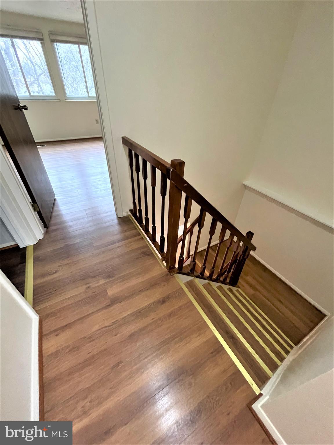 GUNNERS LAKE VILLAGE - Residential Lease