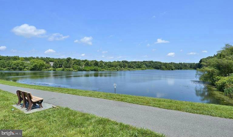 GUNNERS LAKE VILLAGE - Residential Lease