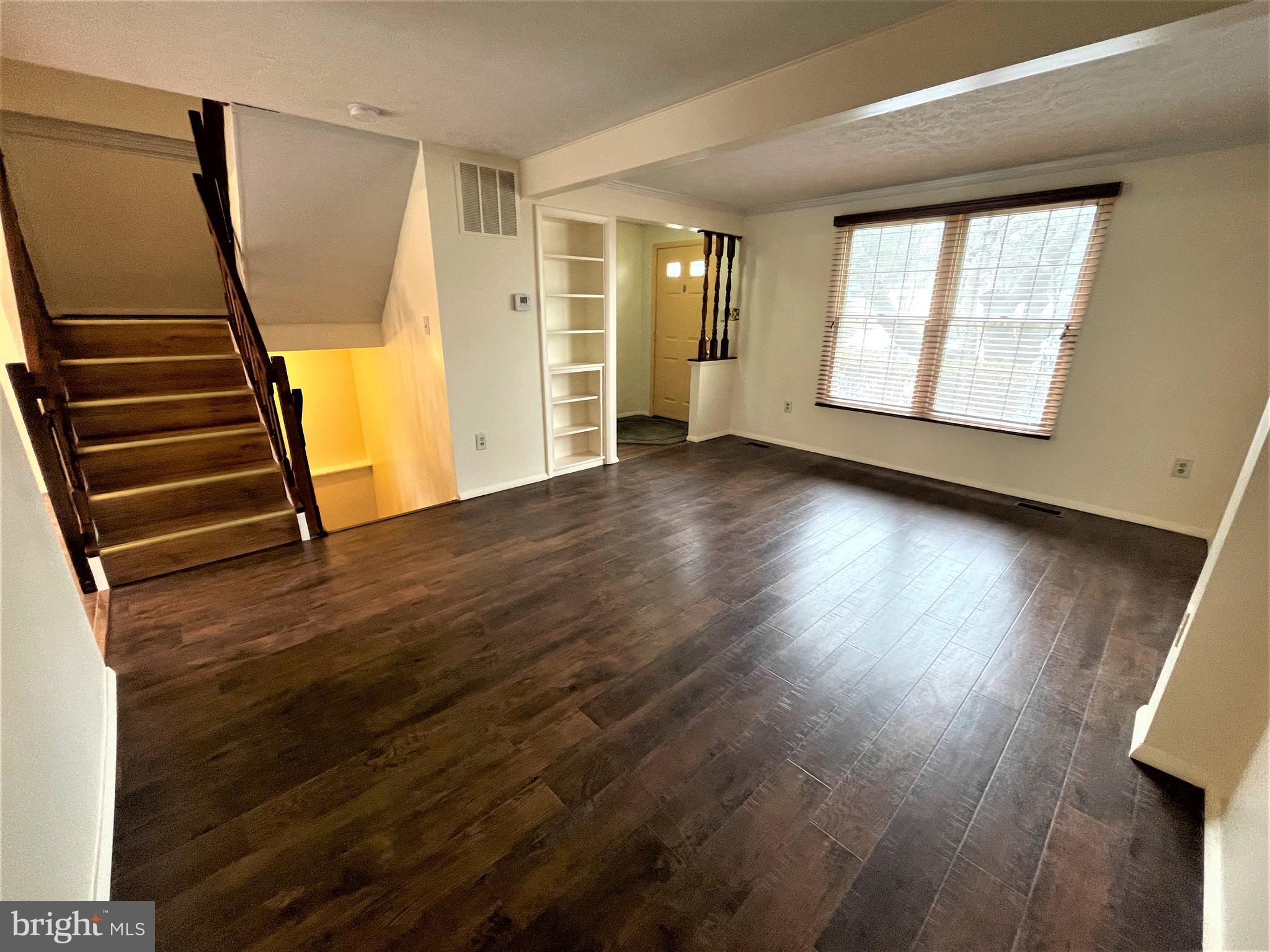 GUNNERS LAKE VILLAGE - Residential Lease