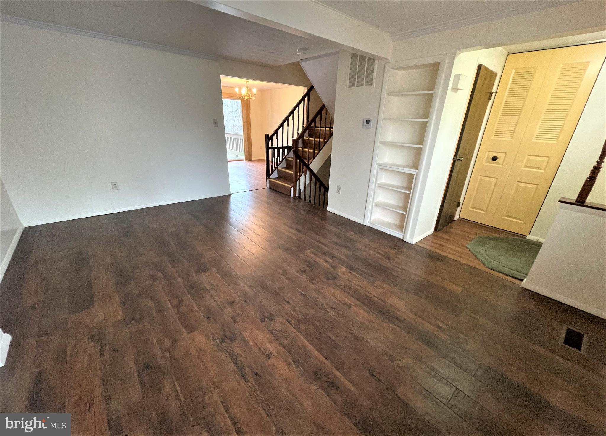 GUNNERS LAKE VILLAGE - Residential Lease