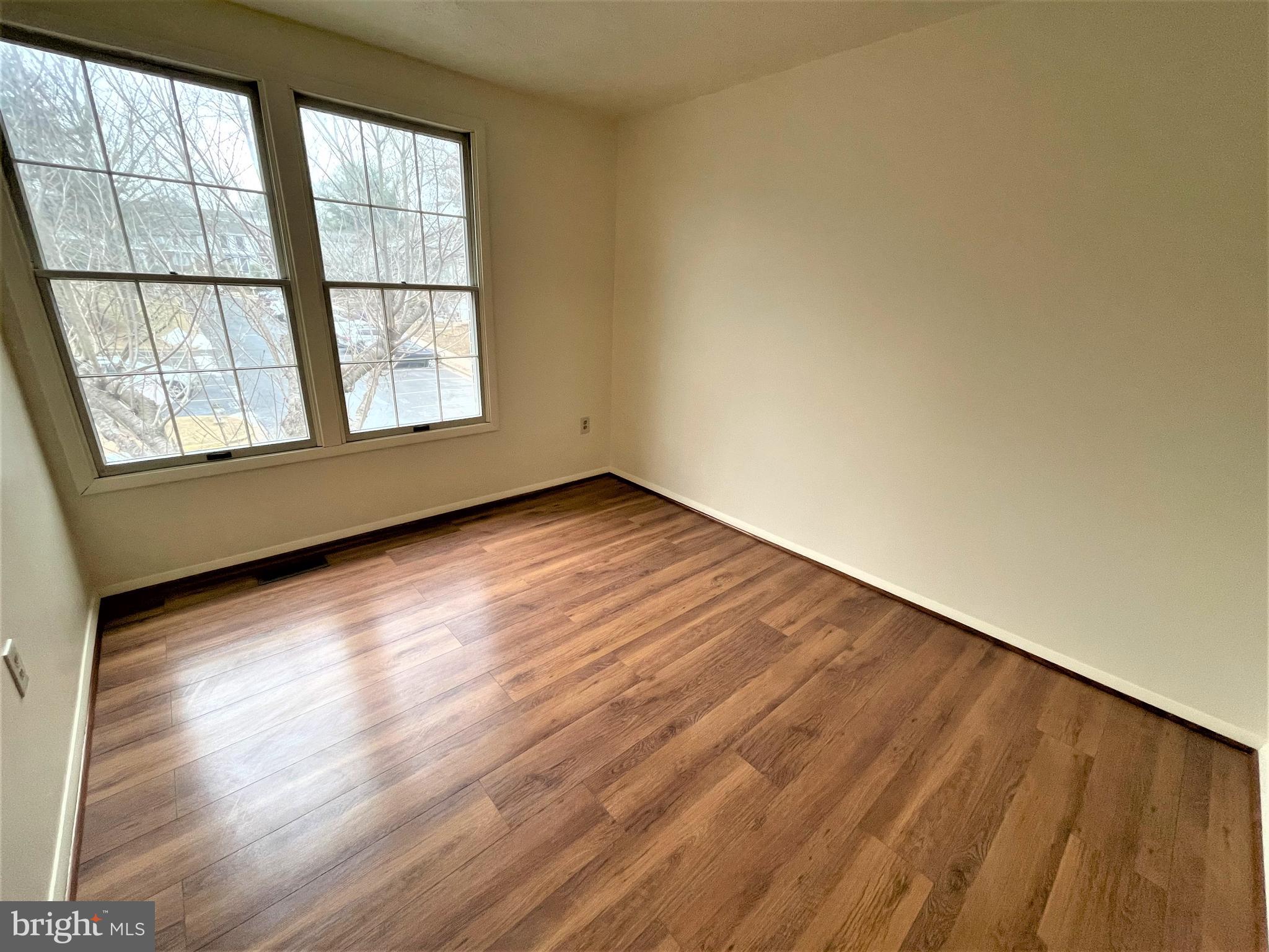 GUNNERS LAKE VILLAGE - Residential Lease