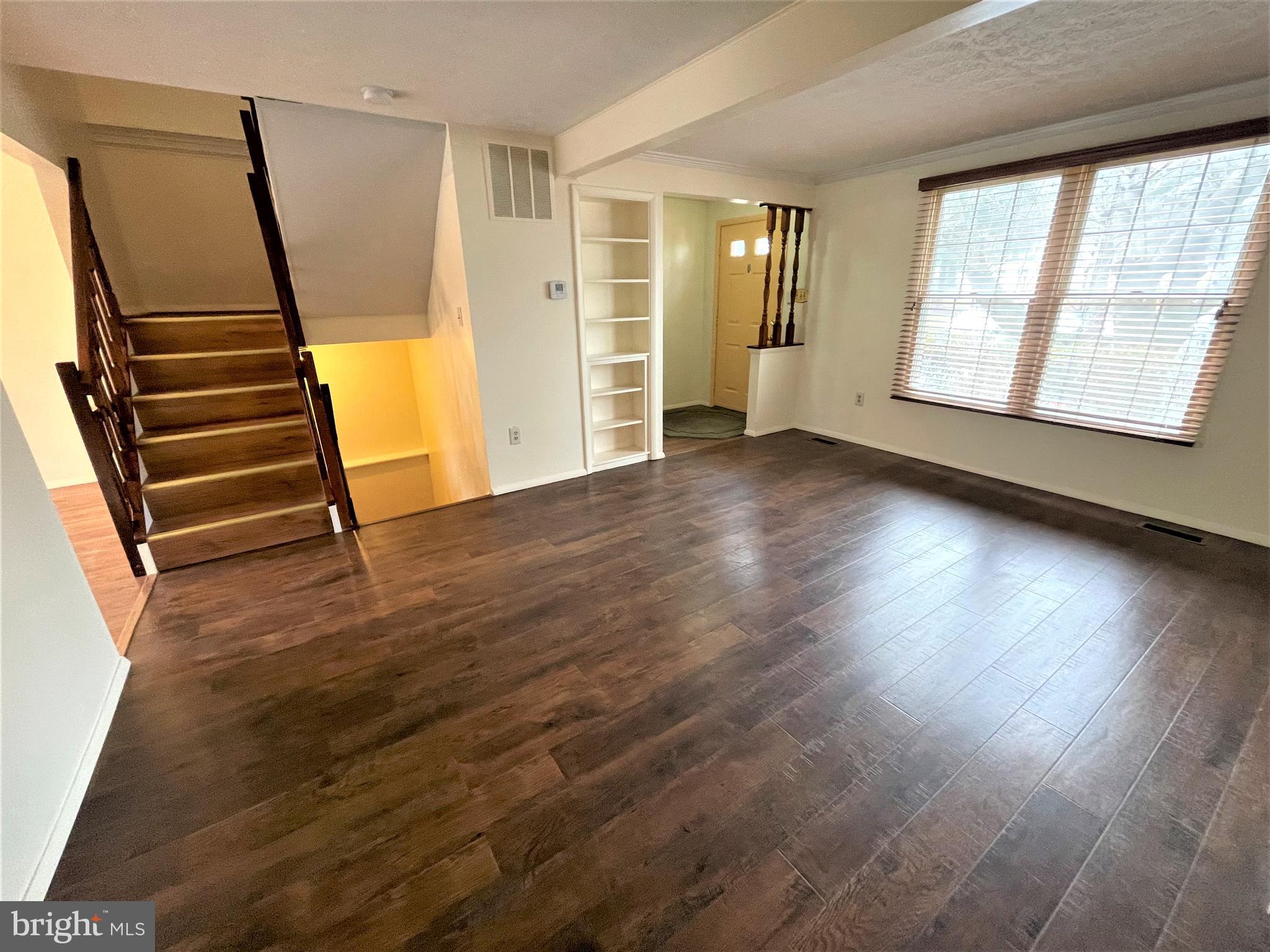 GUNNERS LAKE VILLAGE - Residential Lease