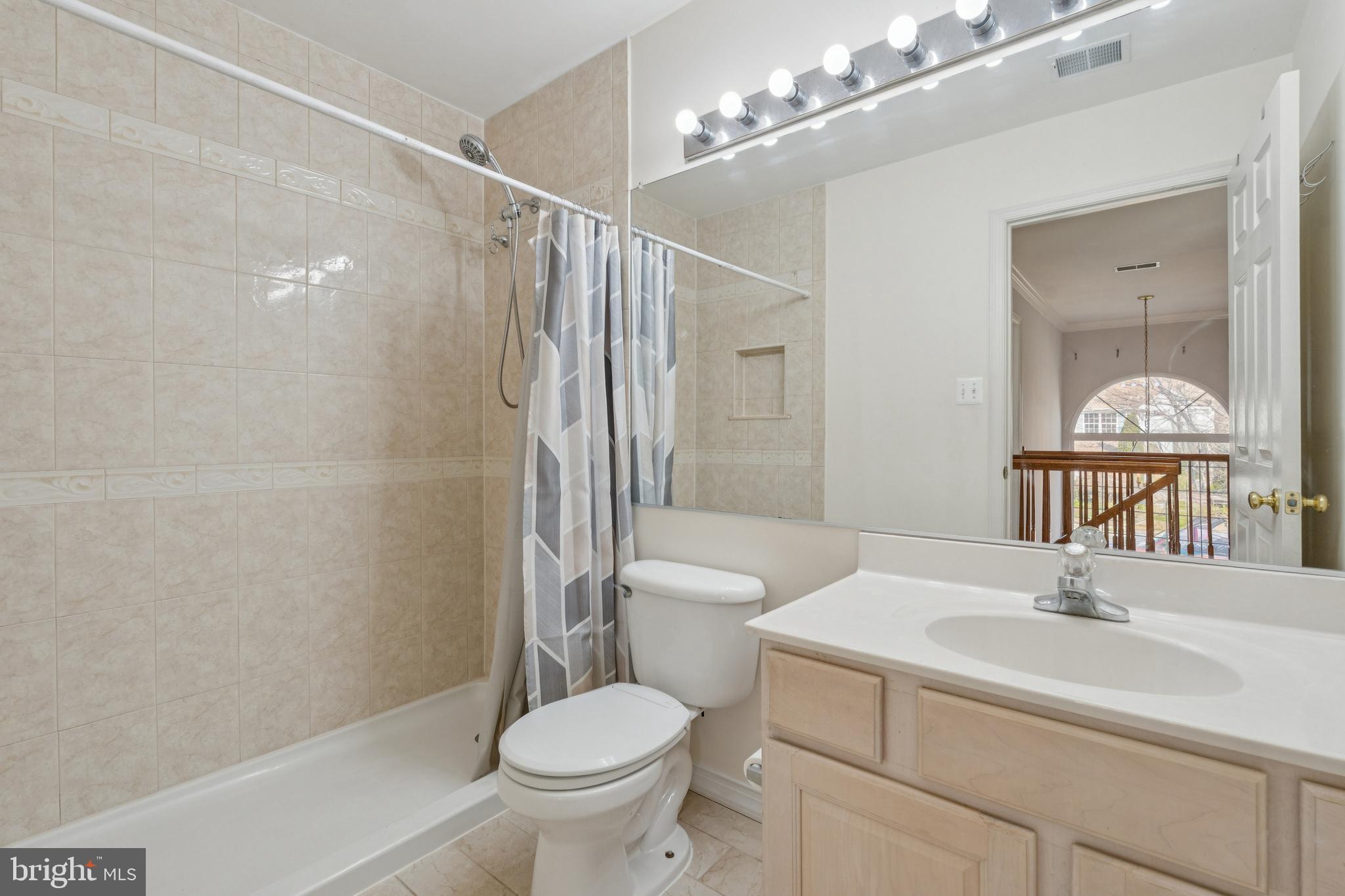 BLOOMS CROSSING - Residential