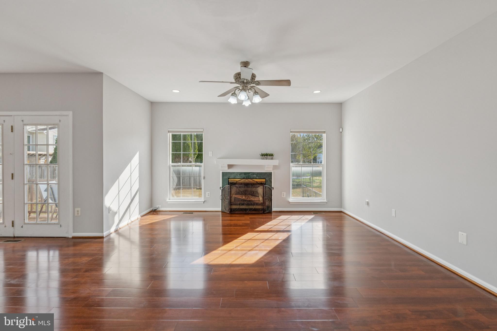 BLOOMS CROSSING - Residential