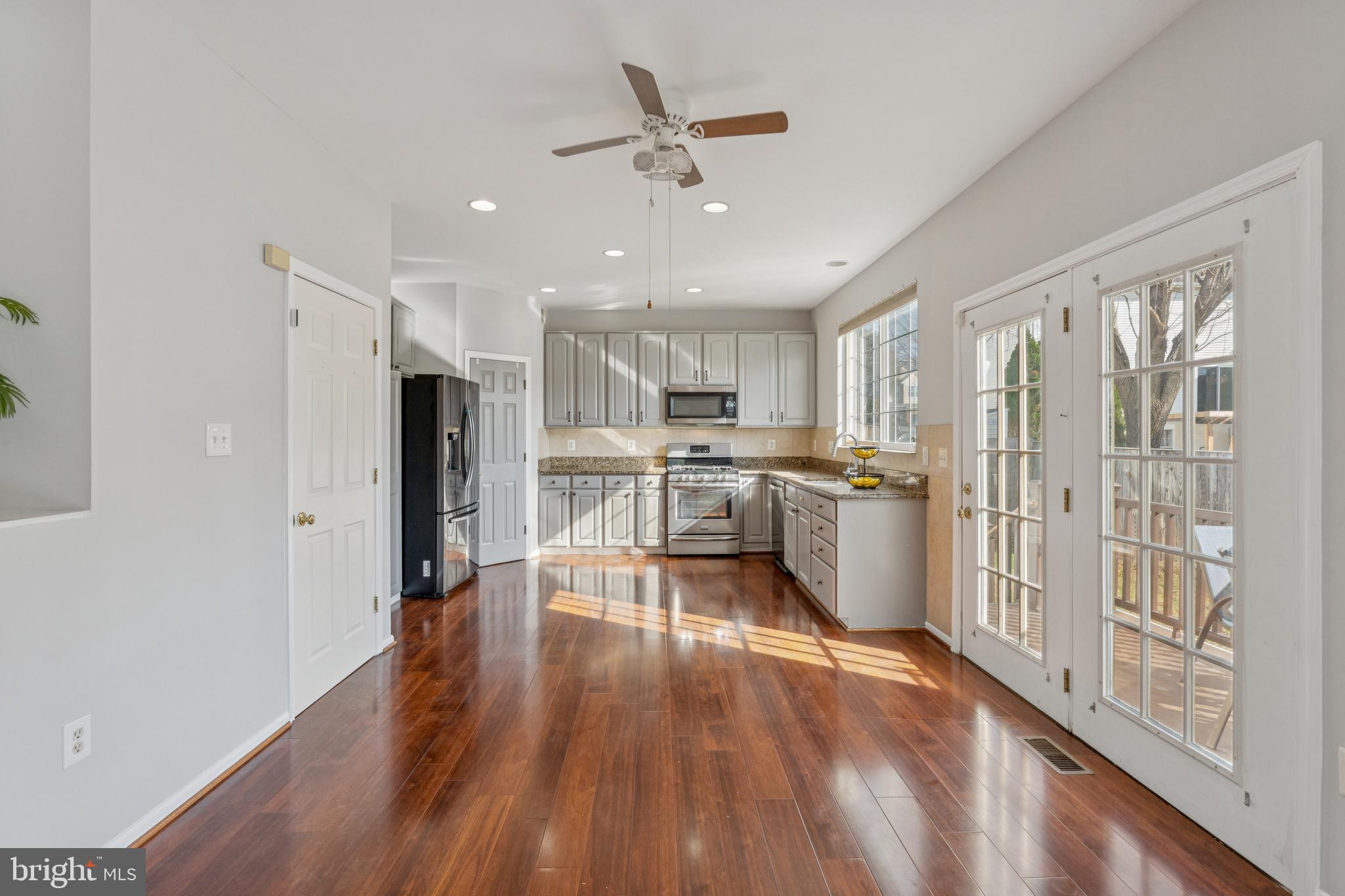 BLOOMS CROSSING - Residential