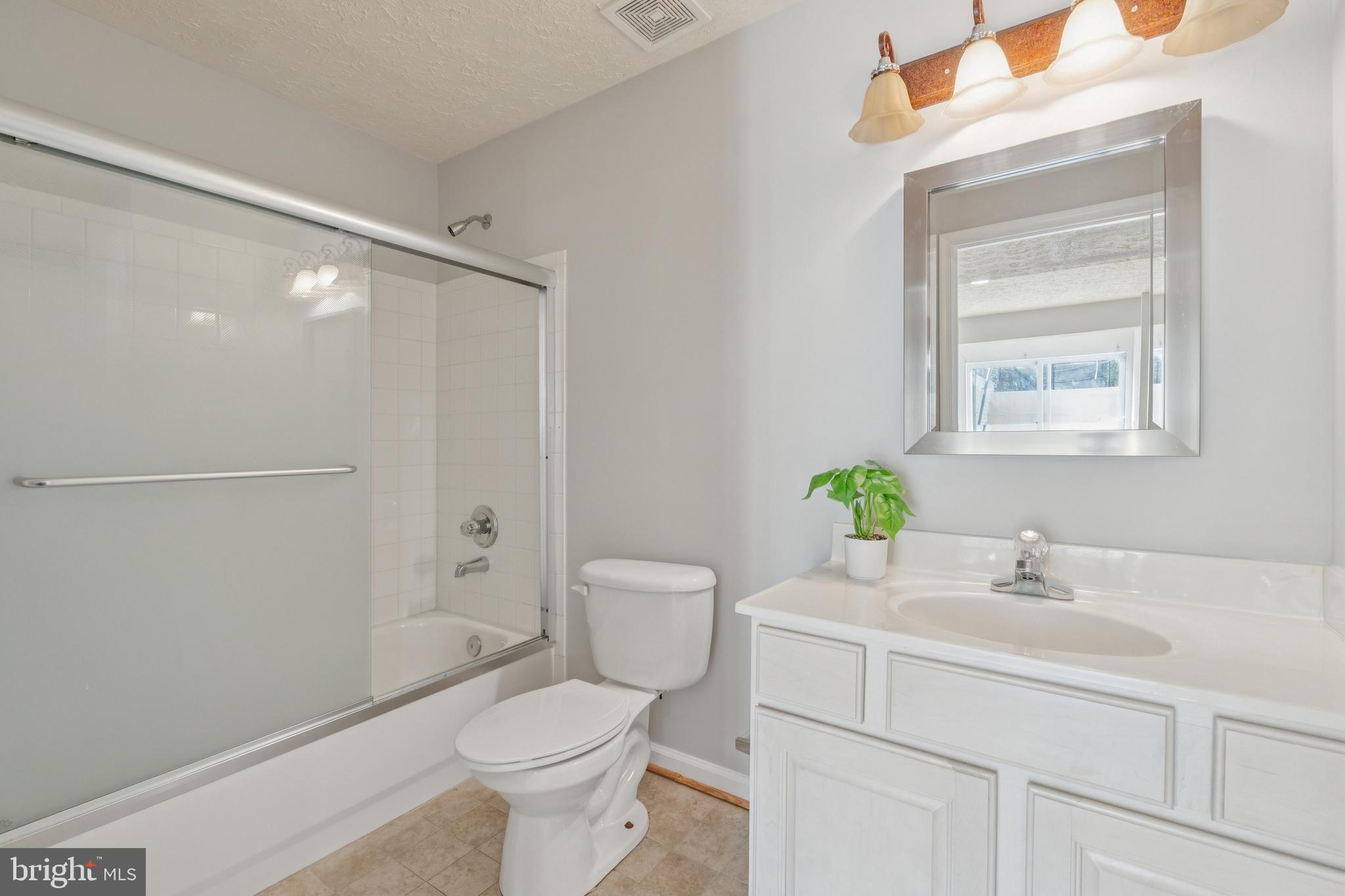 BLOOMS CROSSING - Residential