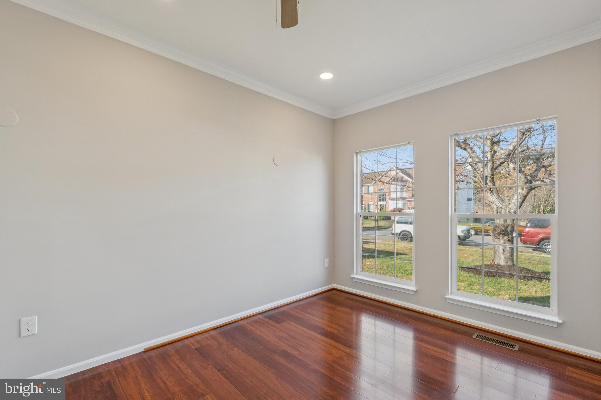 BLOOMS CROSSING - Residential