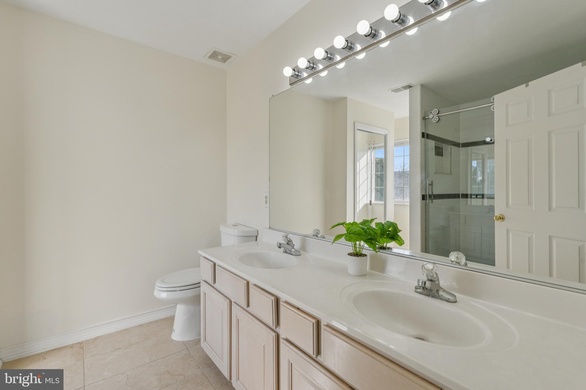 BLOOMS CROSSING - Residential