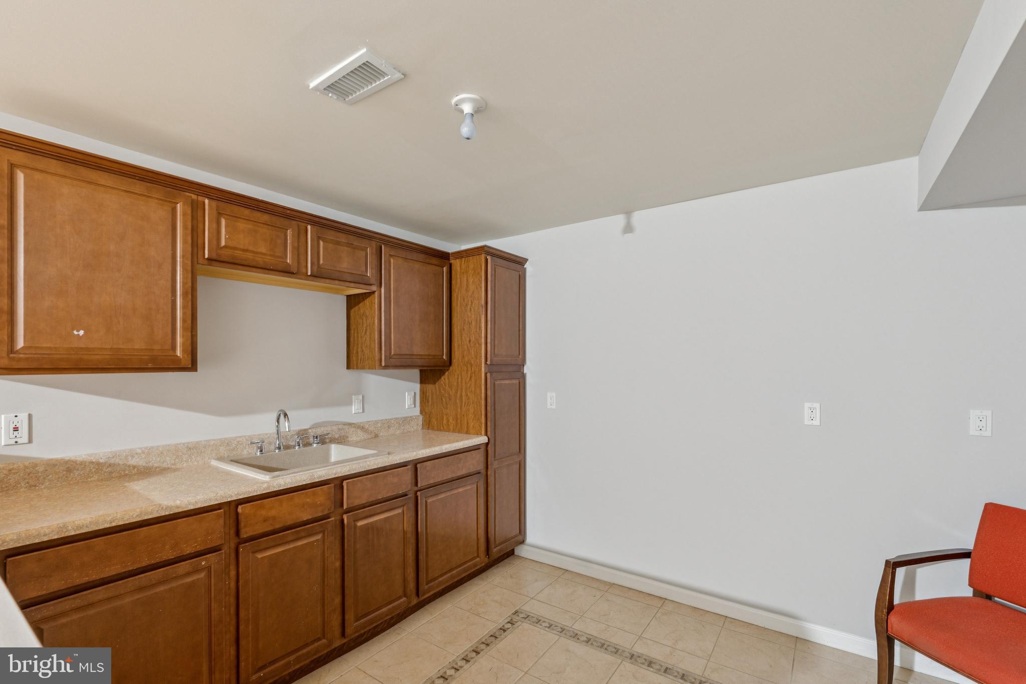 BLOOMS CROSSING - Residential