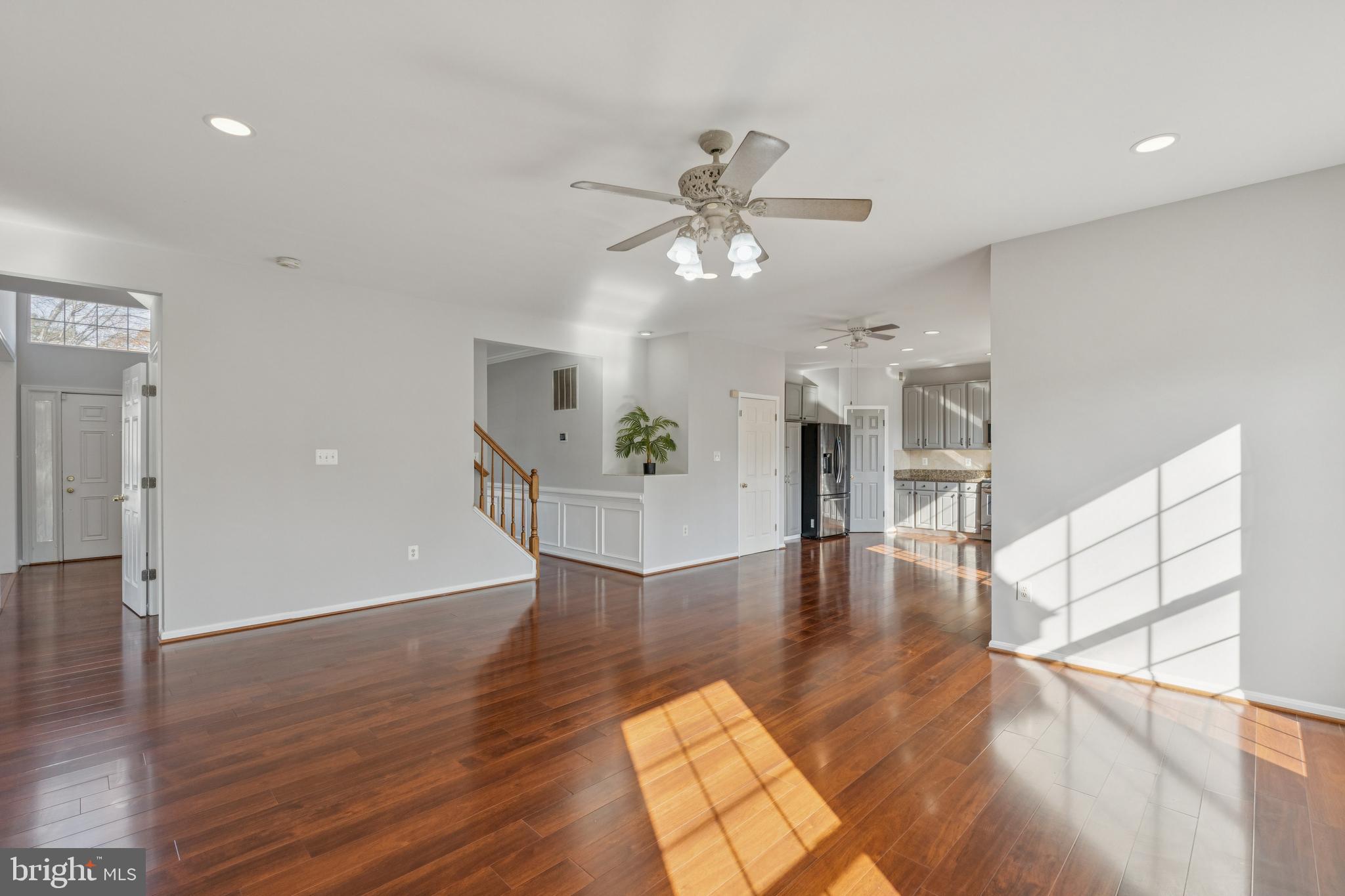 BLOOMS CROSSING - Residential