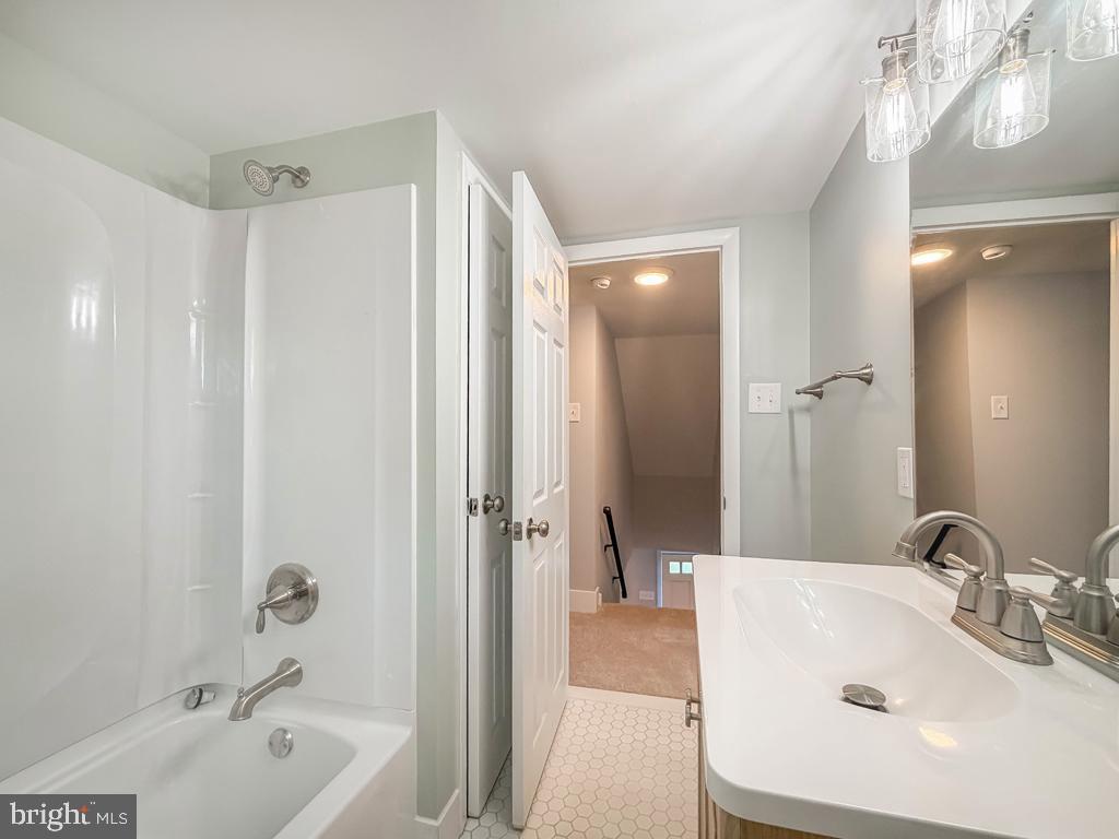WEST BRISTOL - Residential