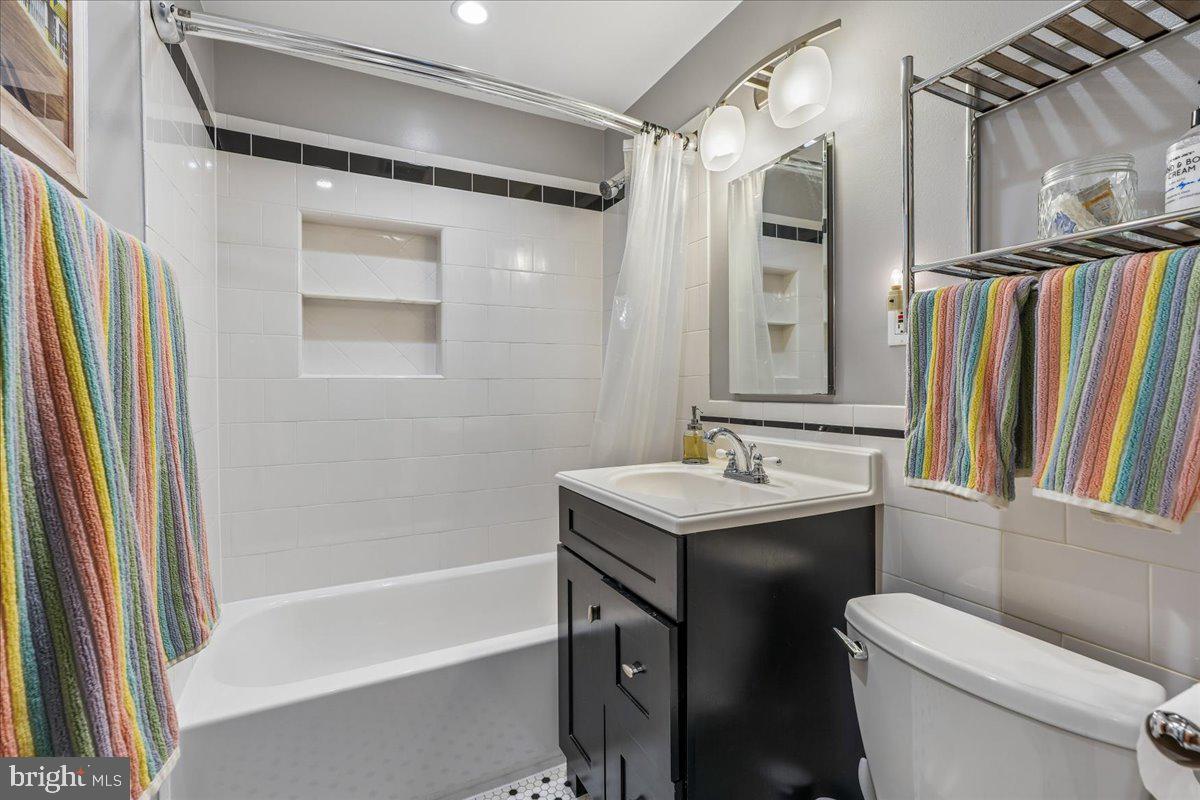 RIVERDALE PARK - Residential