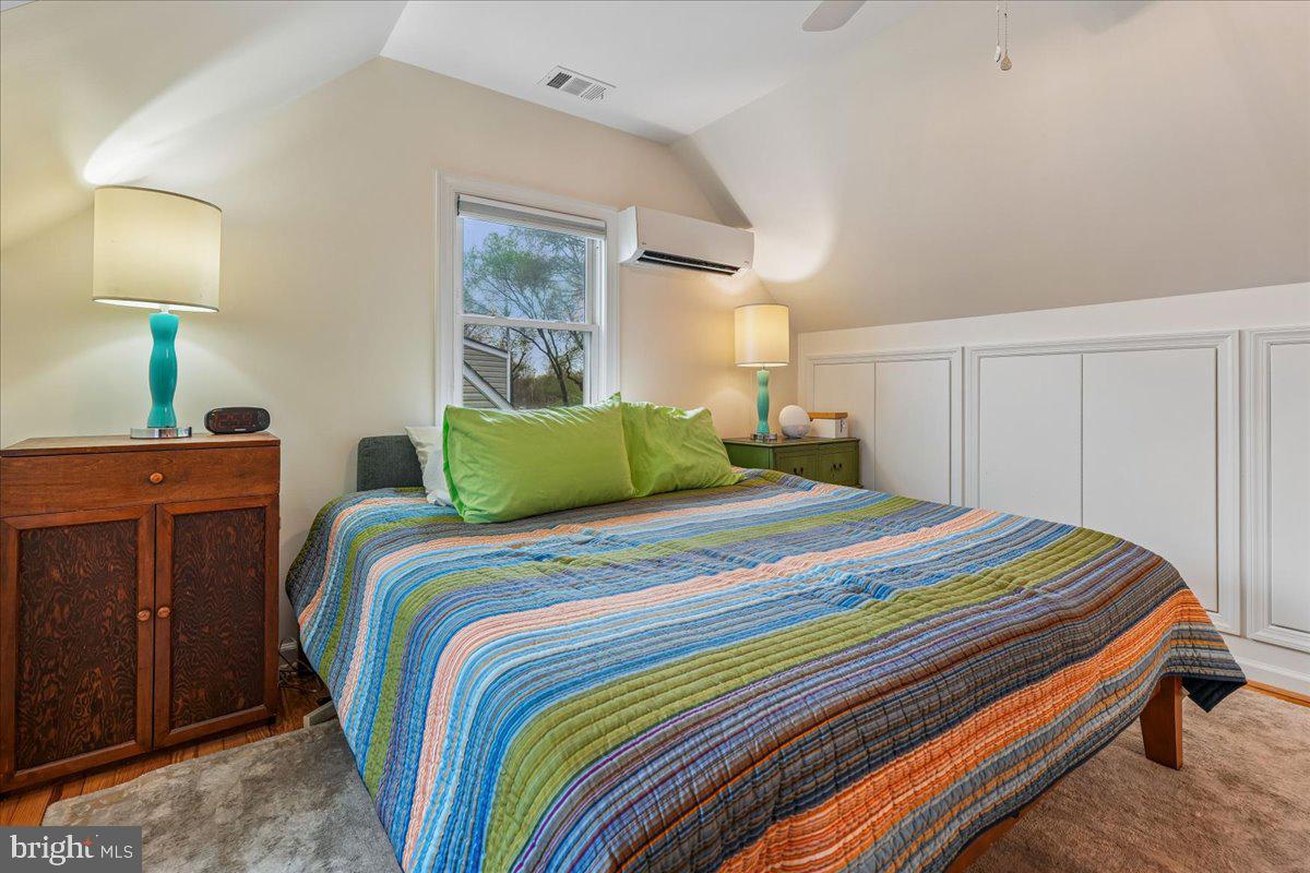 RIVERDALE PARK - Residential