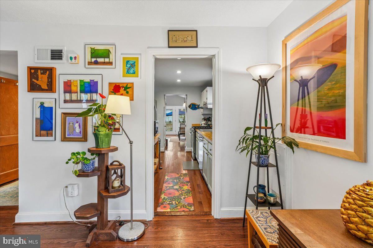 RIVERDALE PARK - Residential