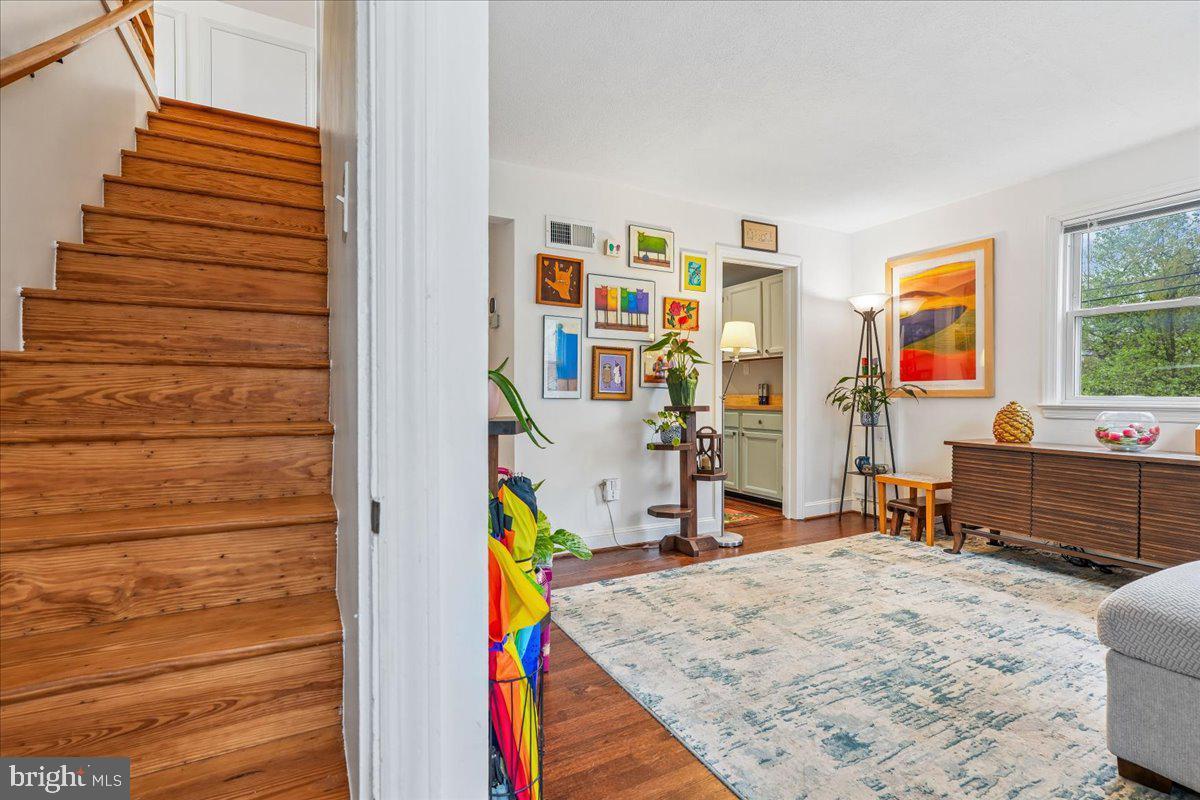 RIVERDALE PARK - Residential