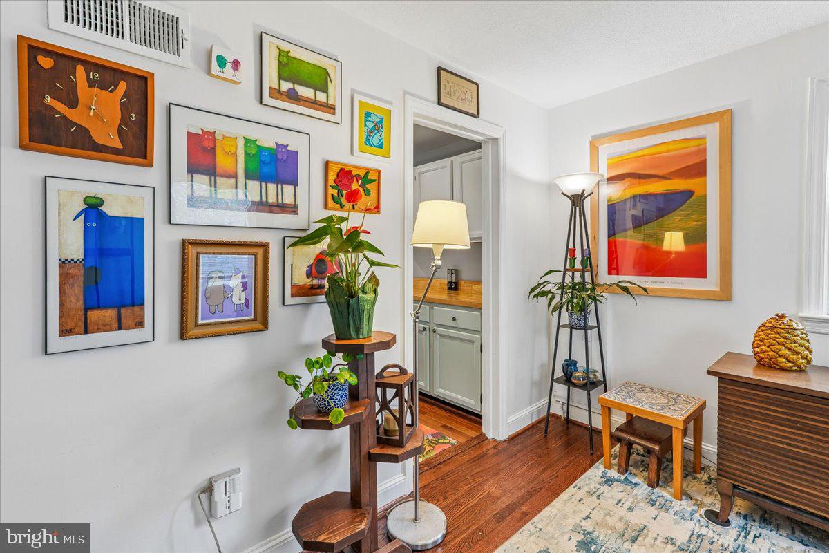 RIVERDALE PARK - Residential