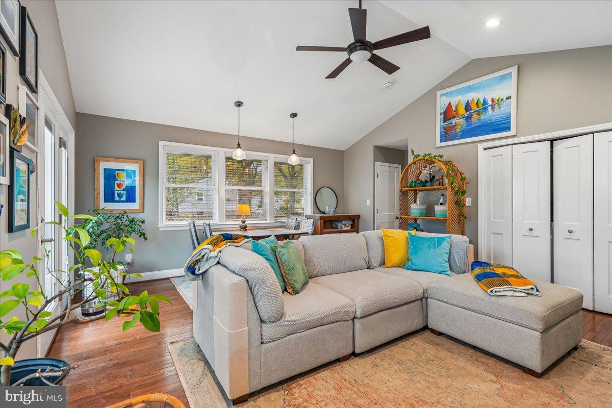 RIVERDALE PARK - Residential