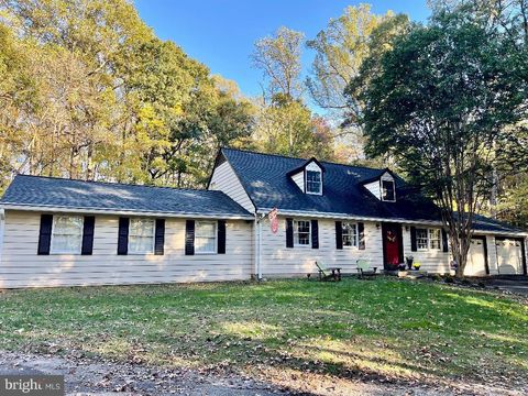 Photo of 15211 Avery Road, ROCKVILLE, MD 20855 (MLS # MDMC2202716) Photo of 15211 Avery Road, ROCKVILLE, MD 20855 (MLS # MDMC2202716)