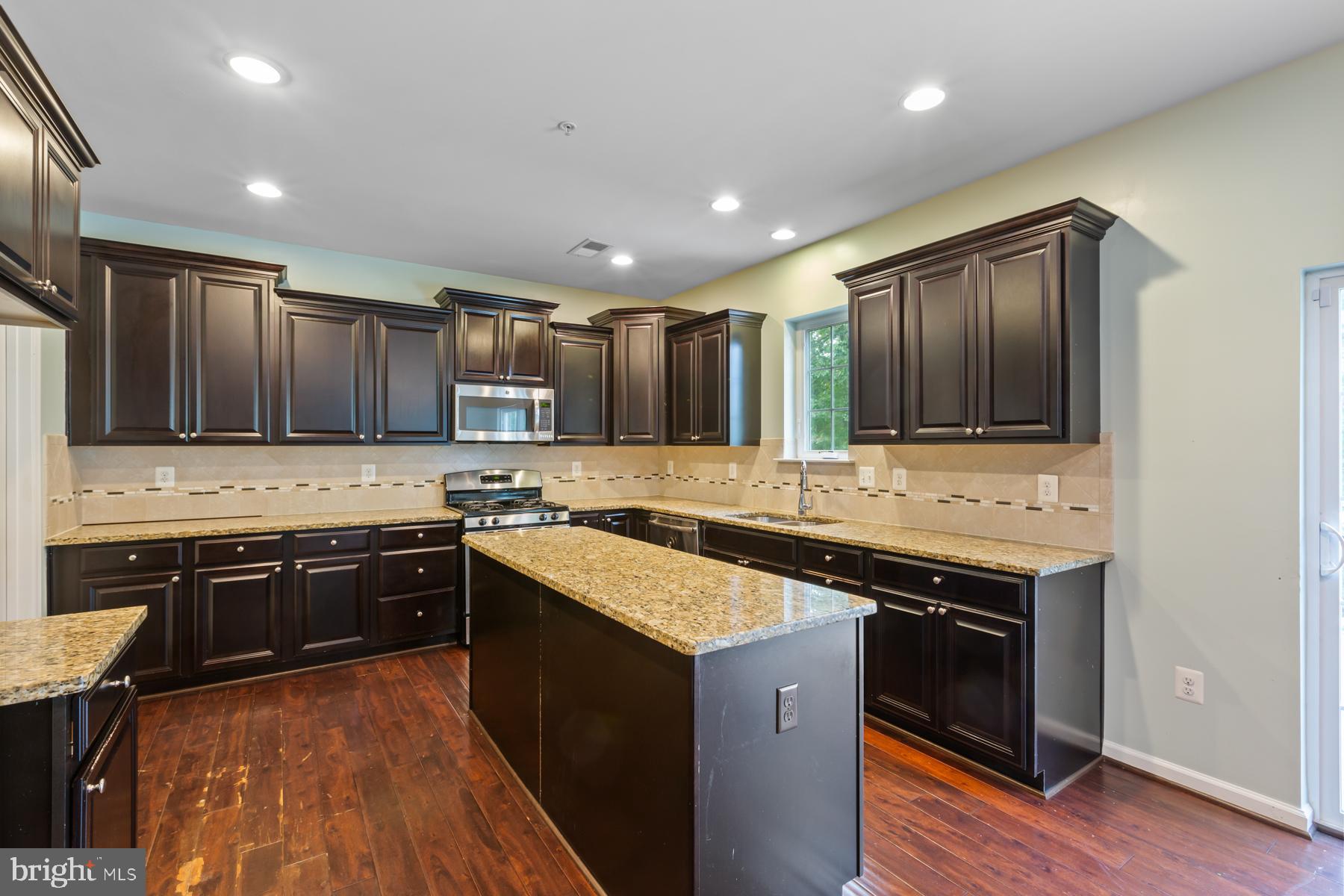 TANYARD SPRINGS - Residential