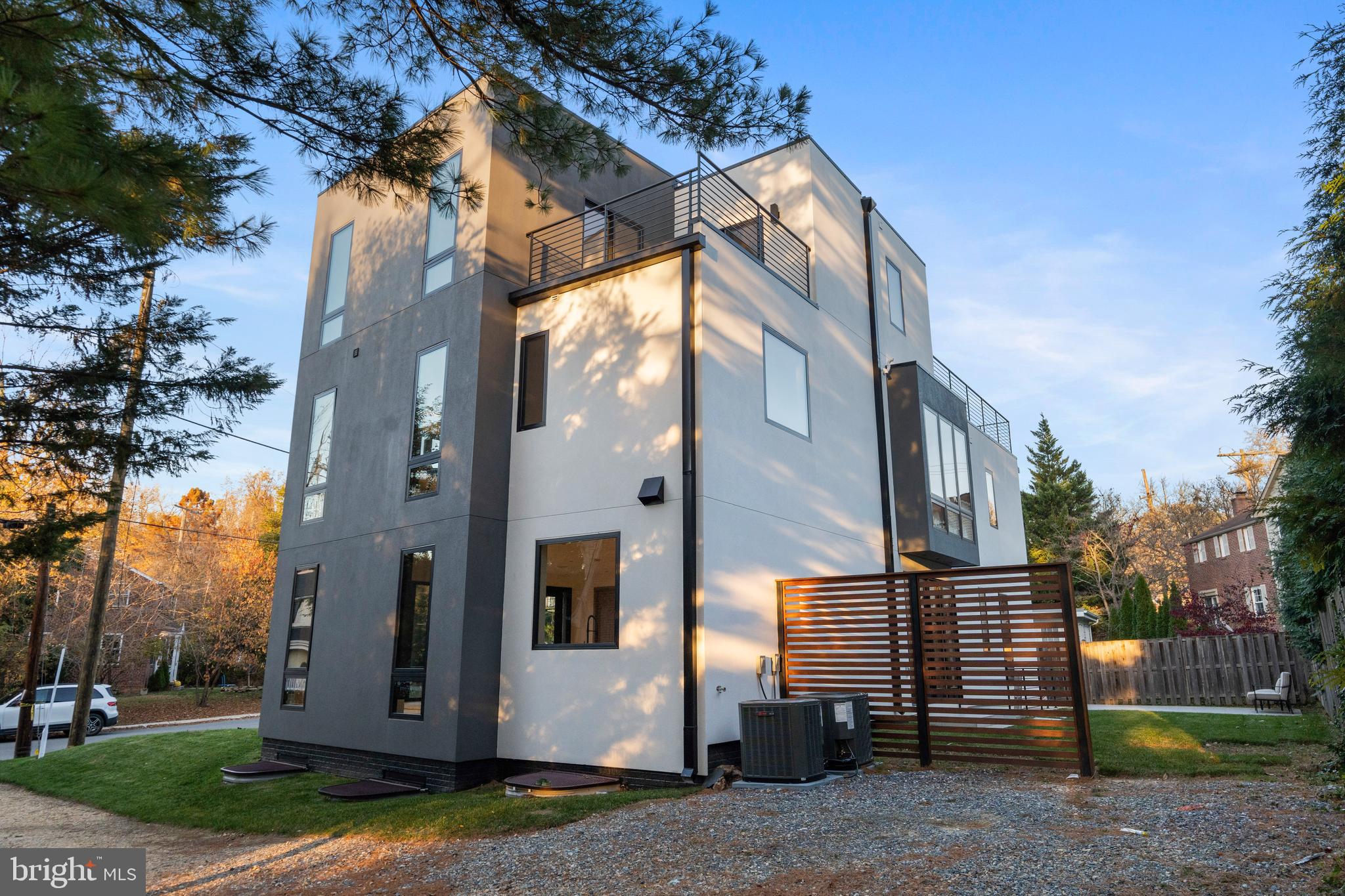 GREENACRES - Residential Lease