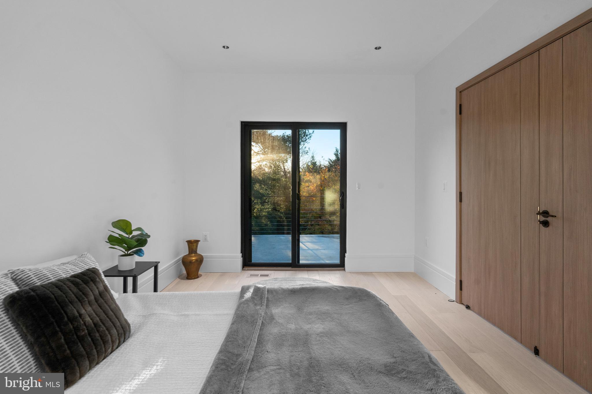 GREENACRES - Residential Lease