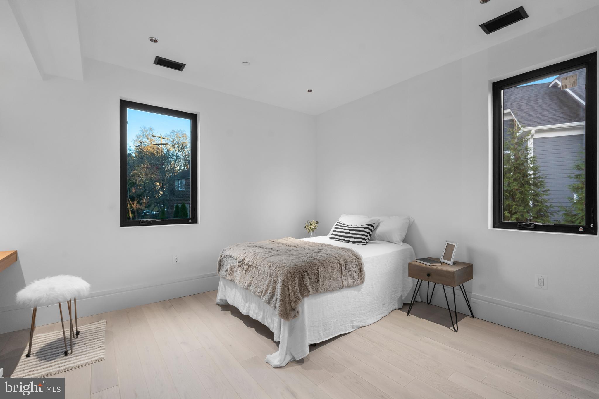 GREENACRES - Residential Lease