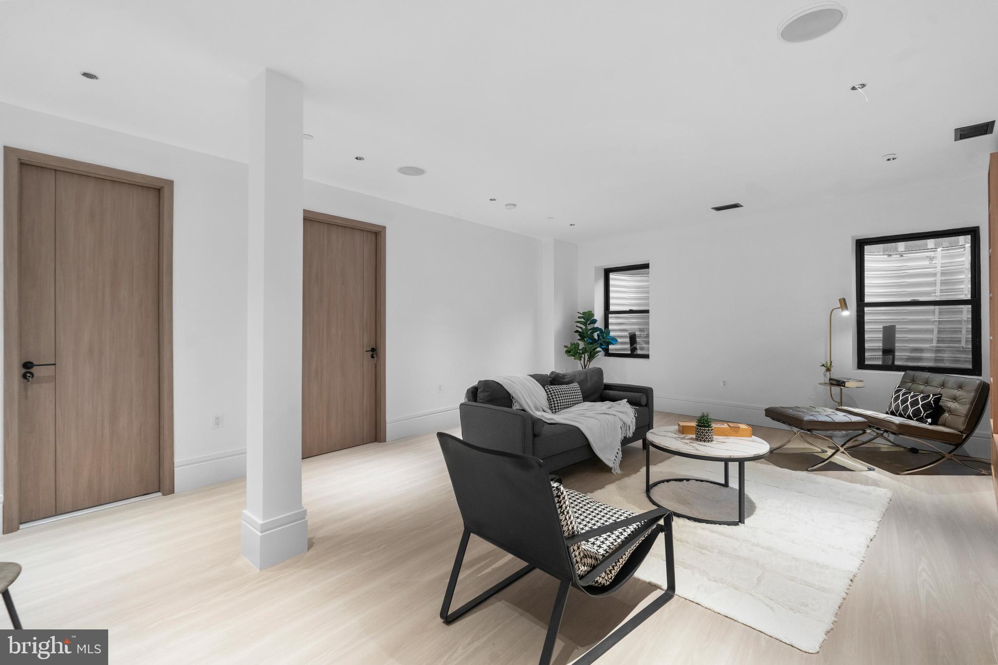 GREENACRES - Residential Lease