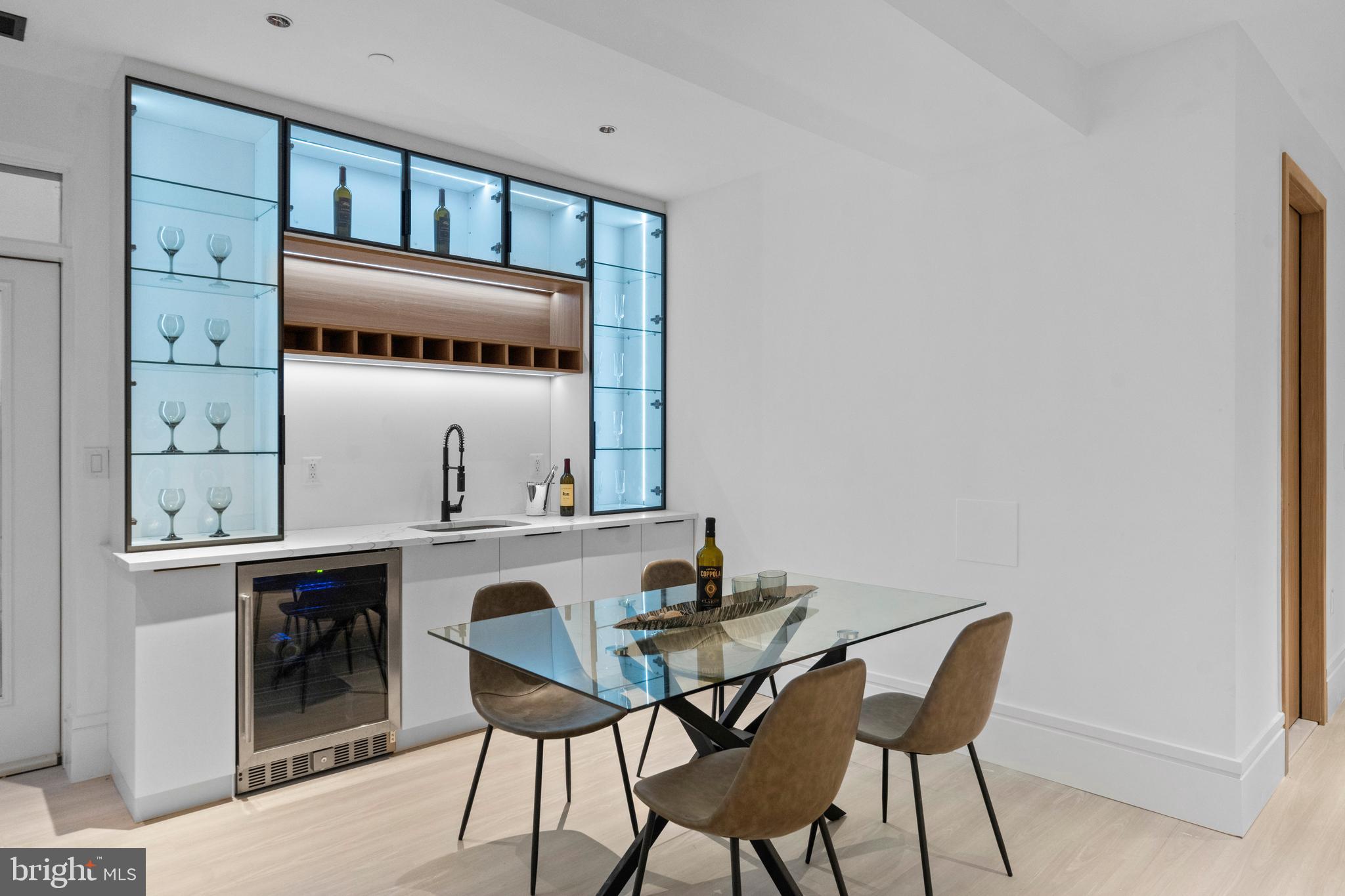 GREENACRES - Residential Lease