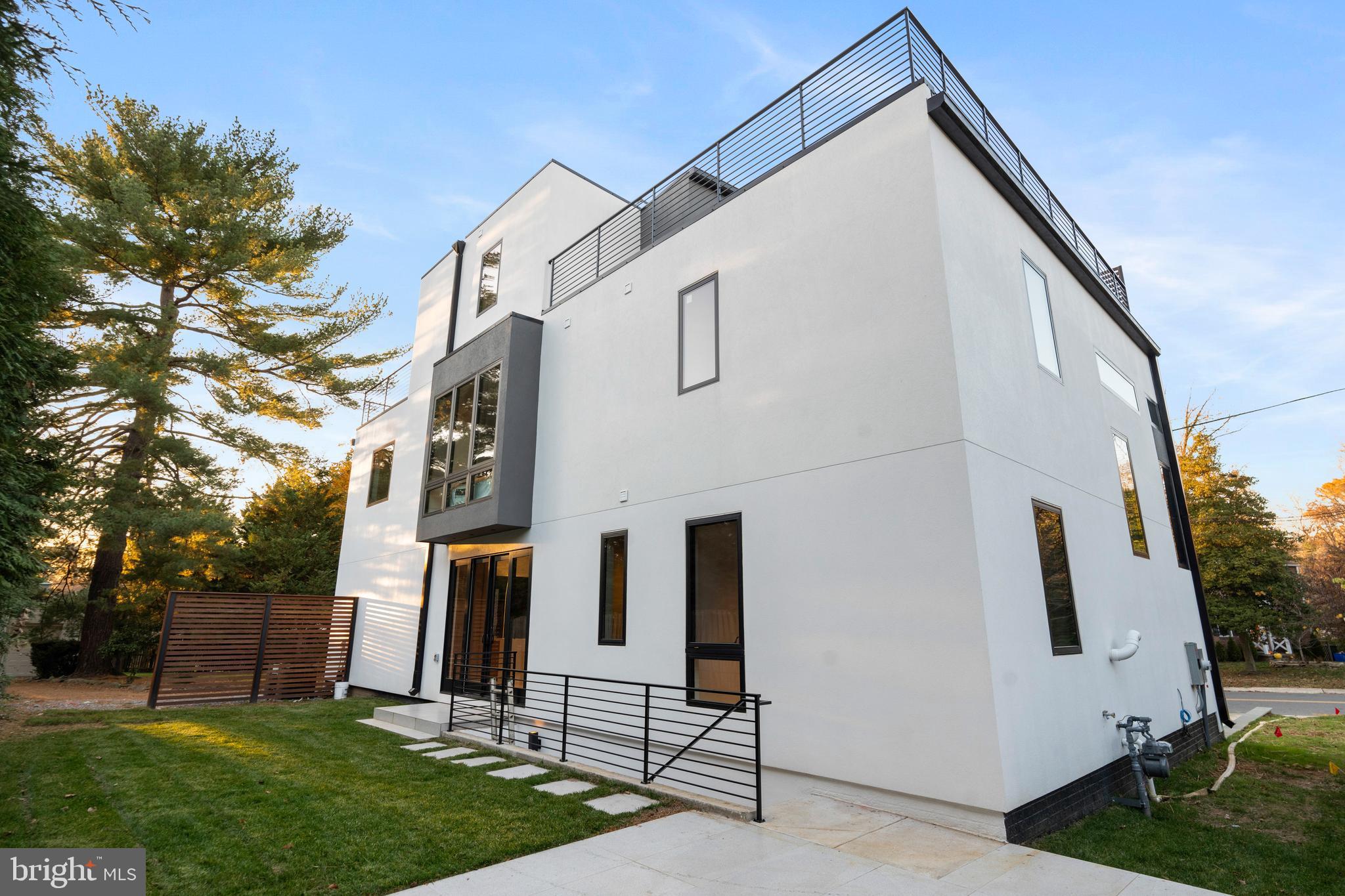 GREENACRES - Residential Lease