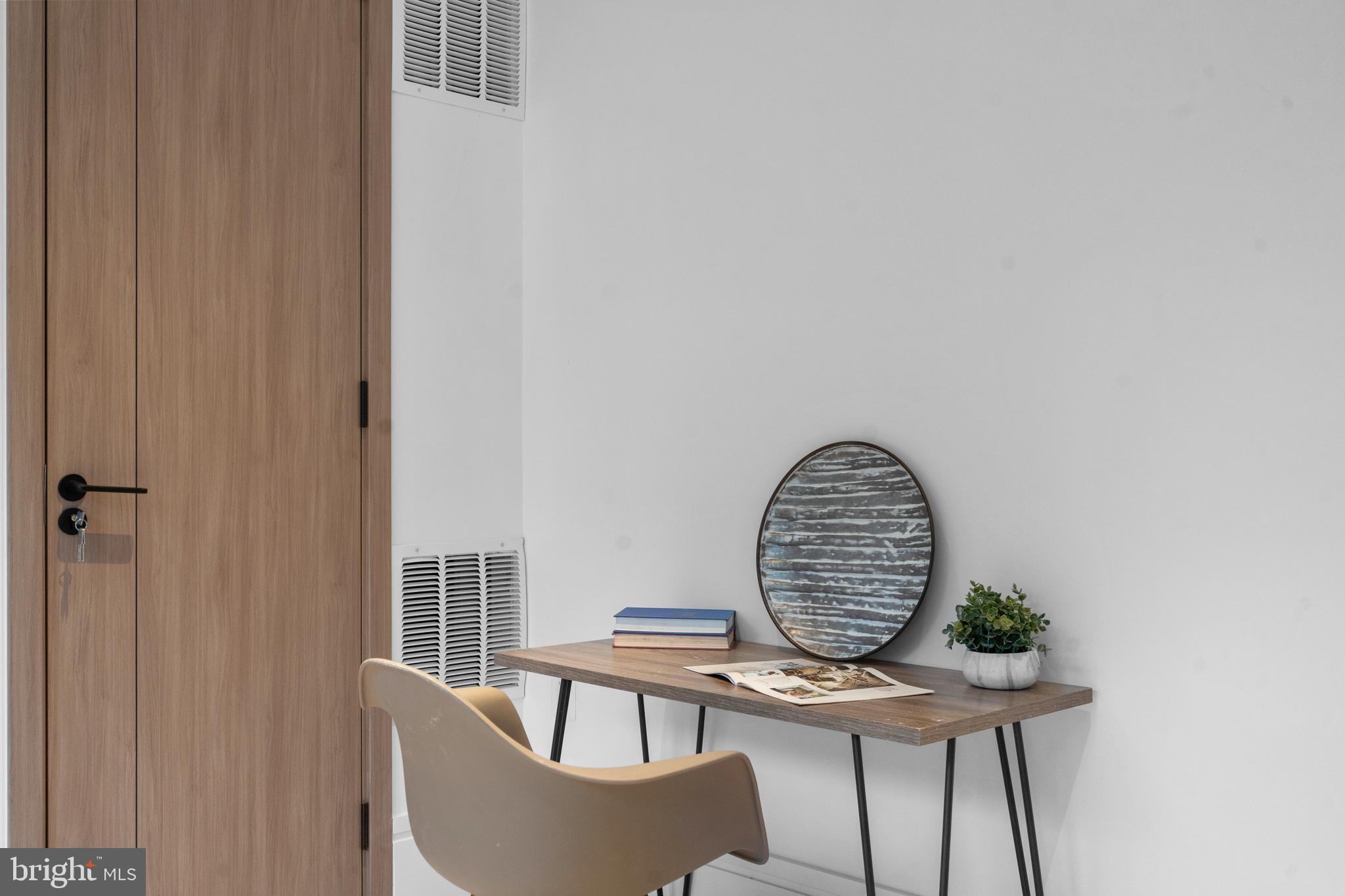 GREENACRES - Residential Lease