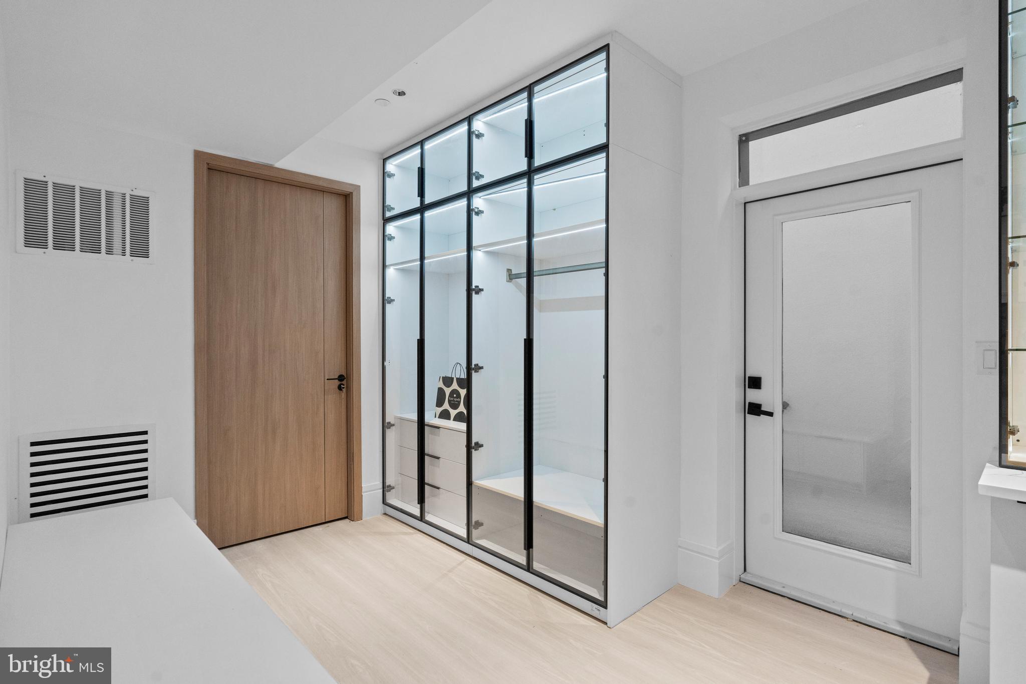 GREENACRES - Residential Lease