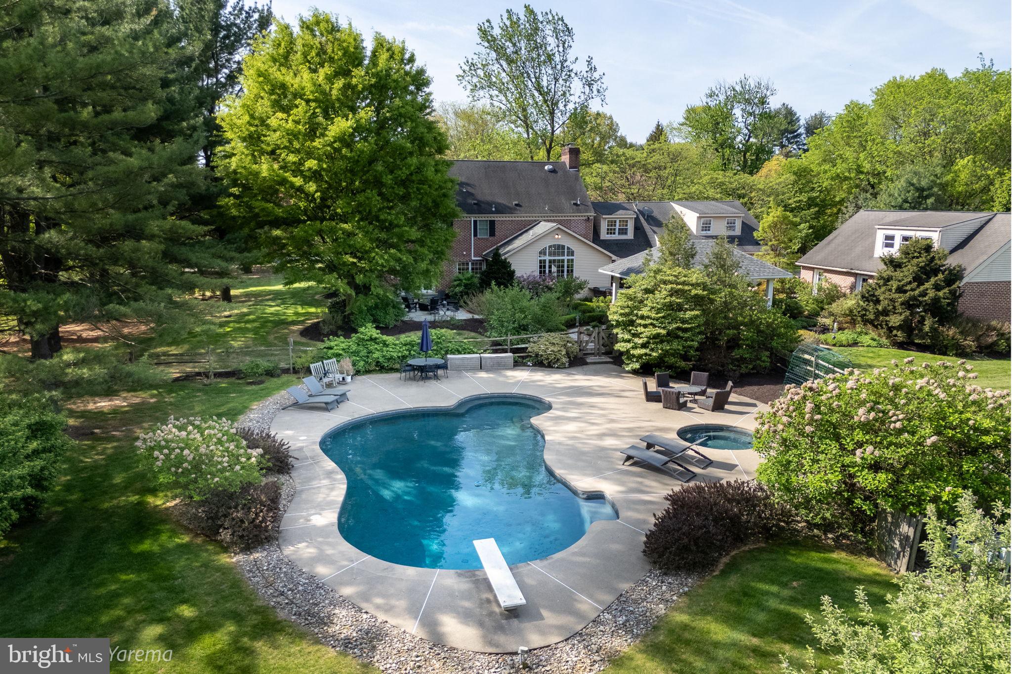 1840 APPLE TREE LANE