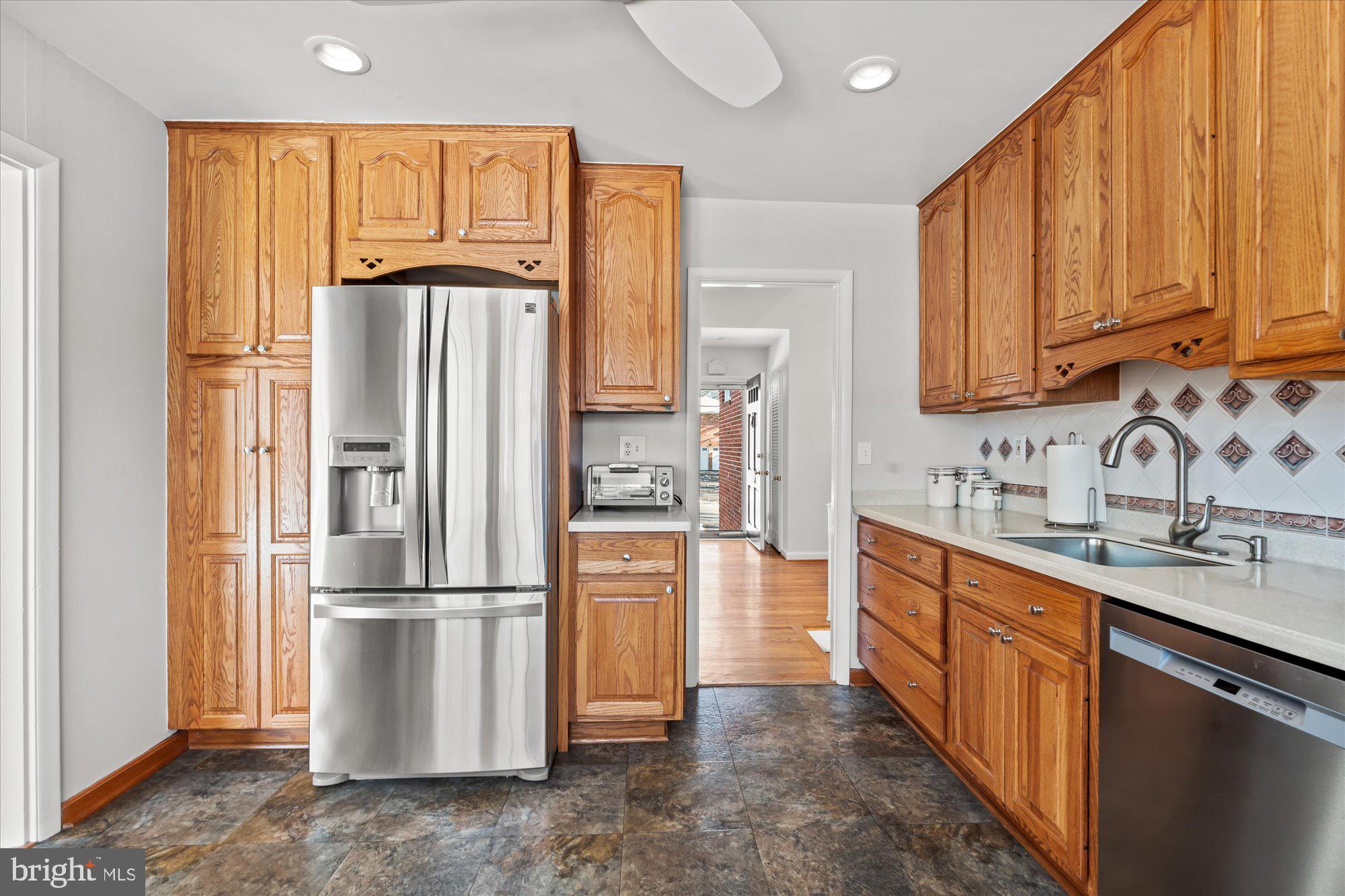 COLLINGWOOD ON THE POTOMAC - Residential