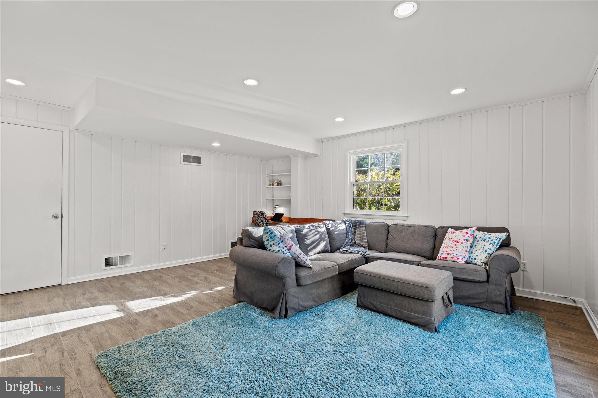 COLLINGWOOD ON THE POTOMAC - Residential