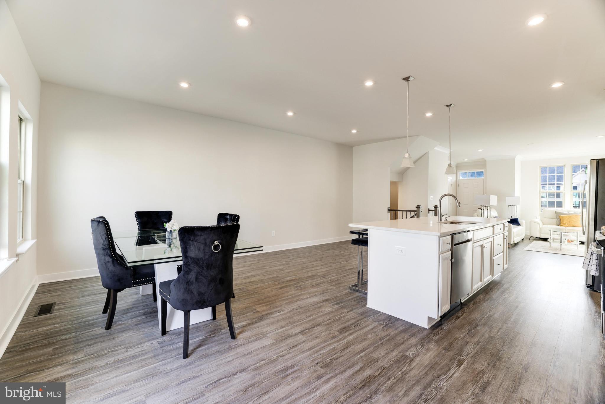 POTOMAC SHORES - Residential