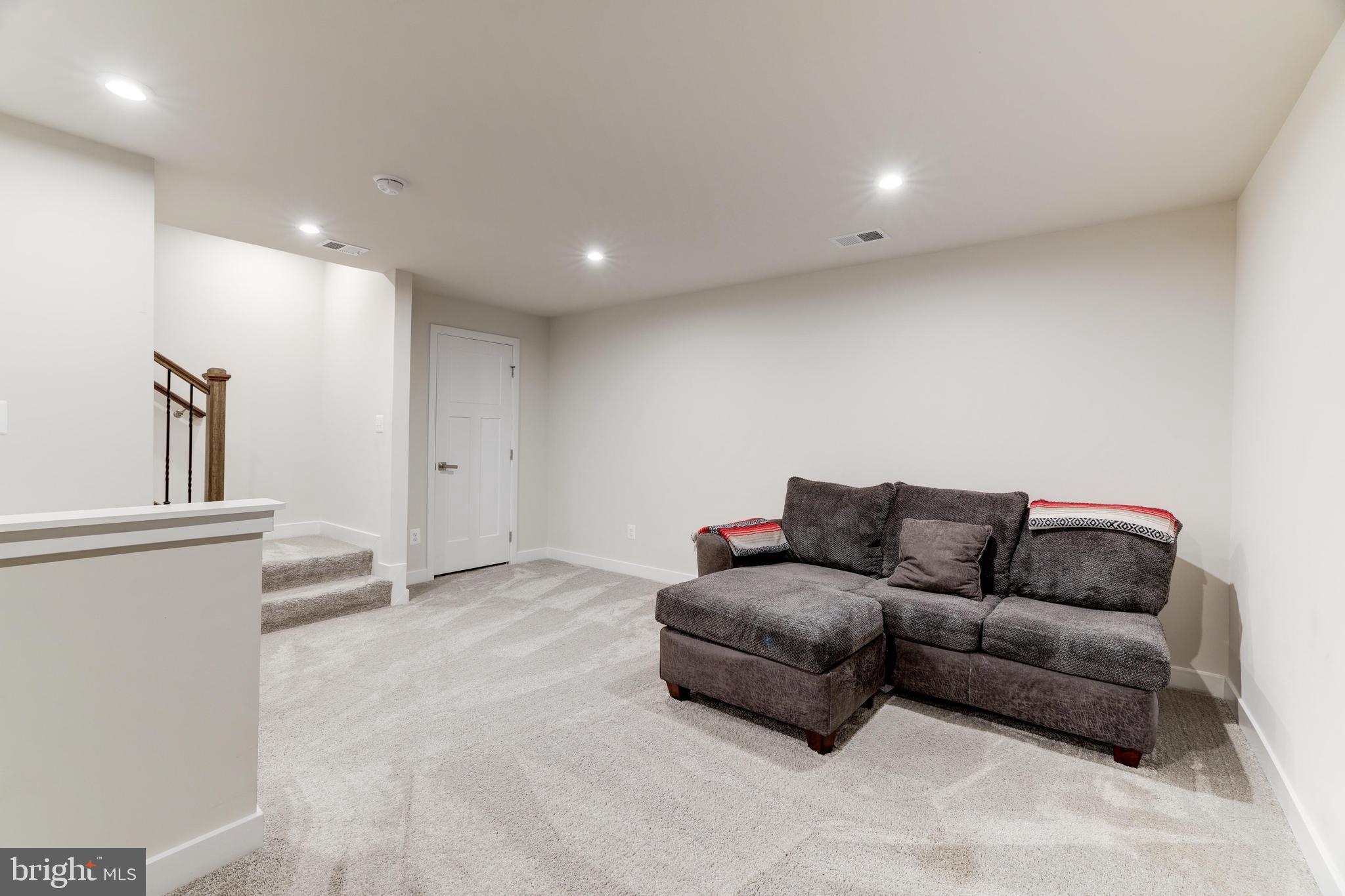 POTOMAC SHORES - Residential