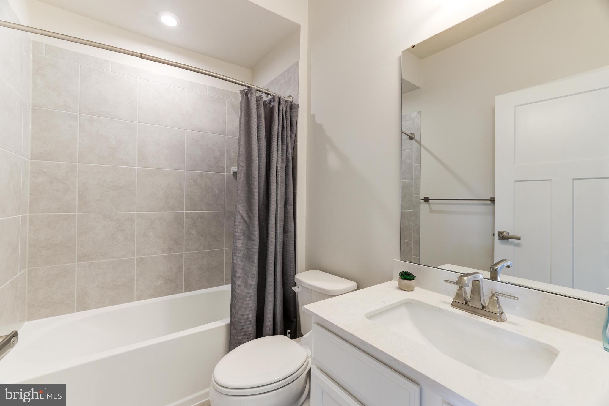 POTOMAC SHORES - Residential