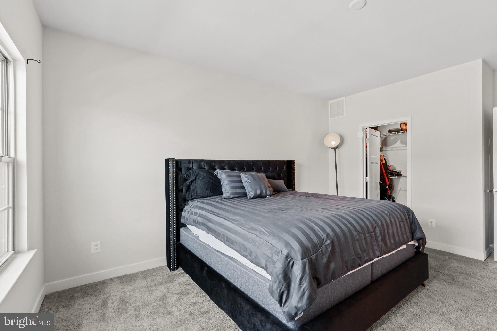 POTOMAC SHORES - Residential