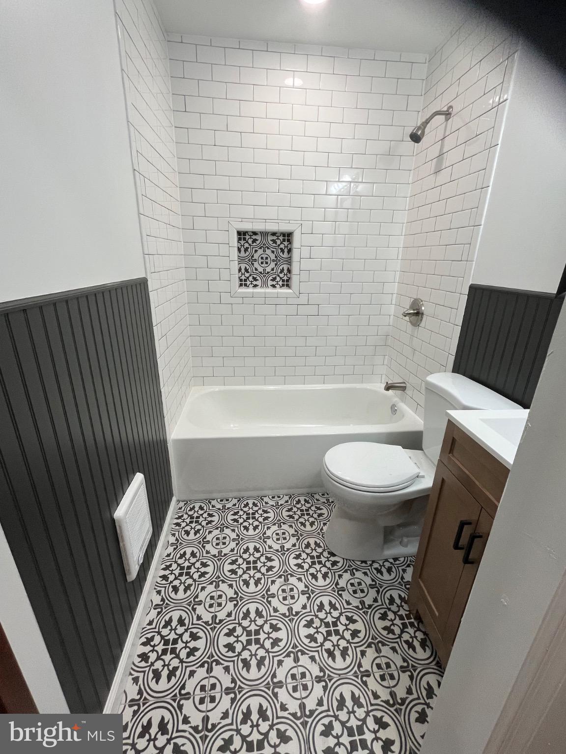 5320 KERSHAW STREET 1ST FL